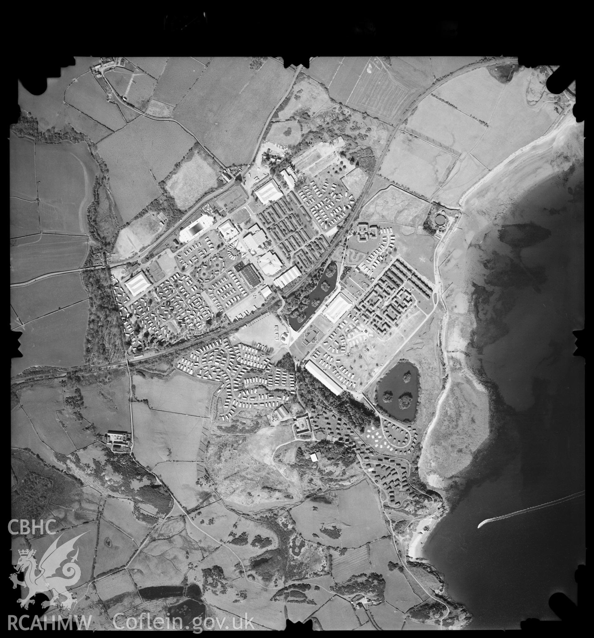 Digitized copy of an aerial photograph showing the South Lleyn area, taken by Ordnance Survey, 2000.