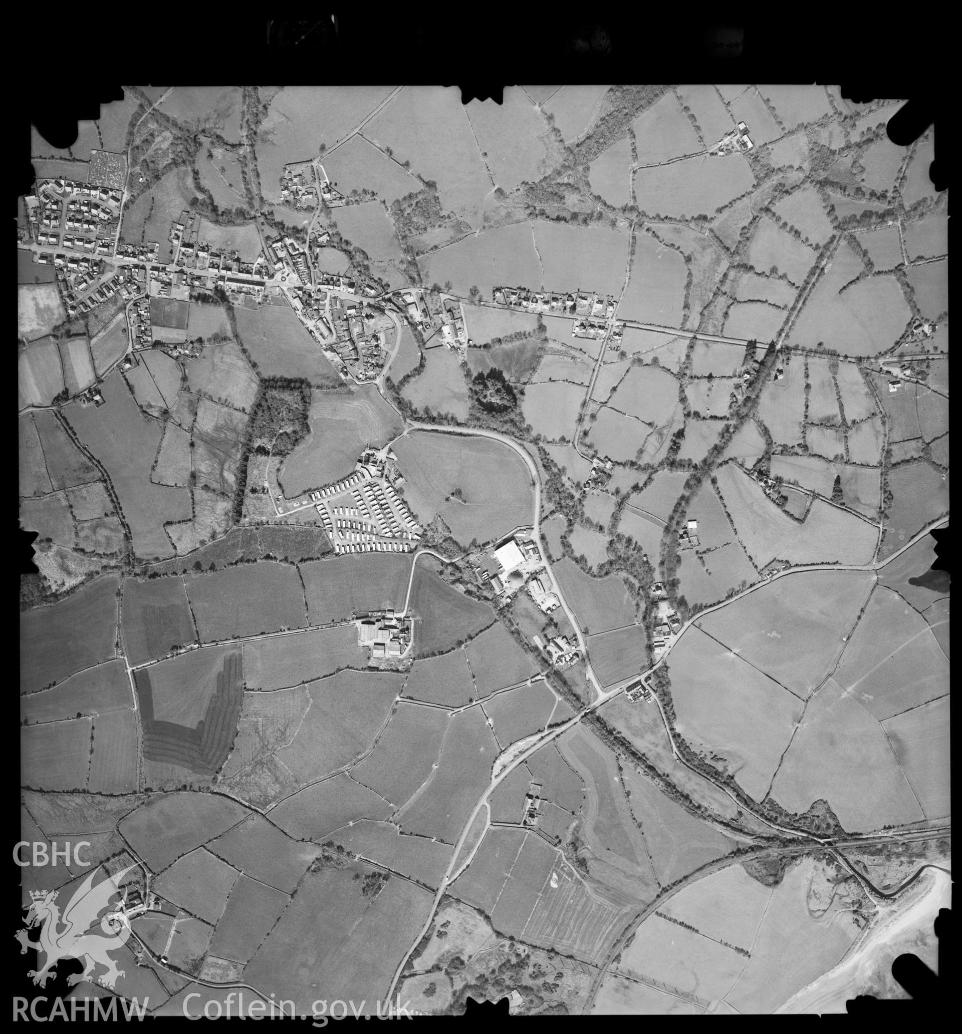 Digitized copy of an aerial photograph showing the South Lleyn area, taken by Ordnance Survey, 2000.