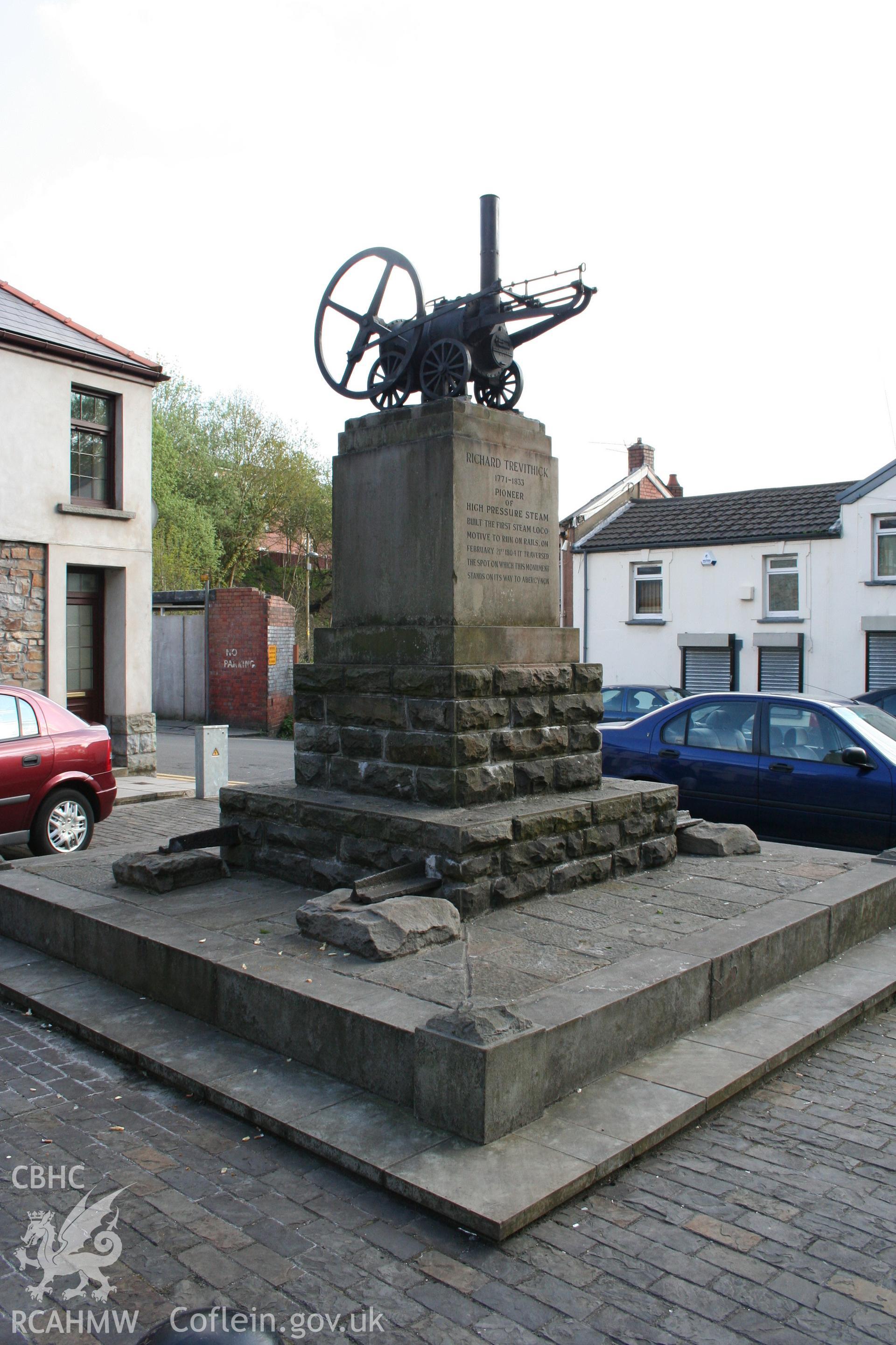 Monument from the north