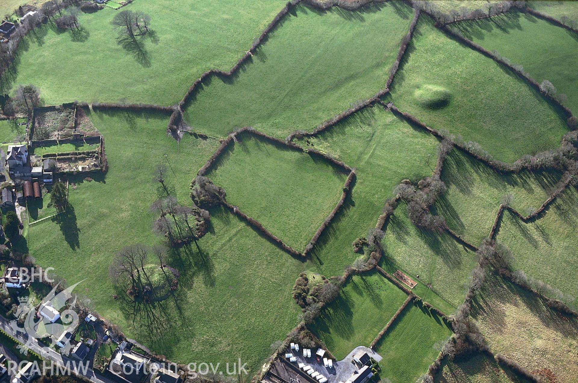 RCAHMW colour slide oblique aerial photograph of old coal workings W of Begelly House, Kilgetty-begelly, taken by C.R. Musson, 28/01/94