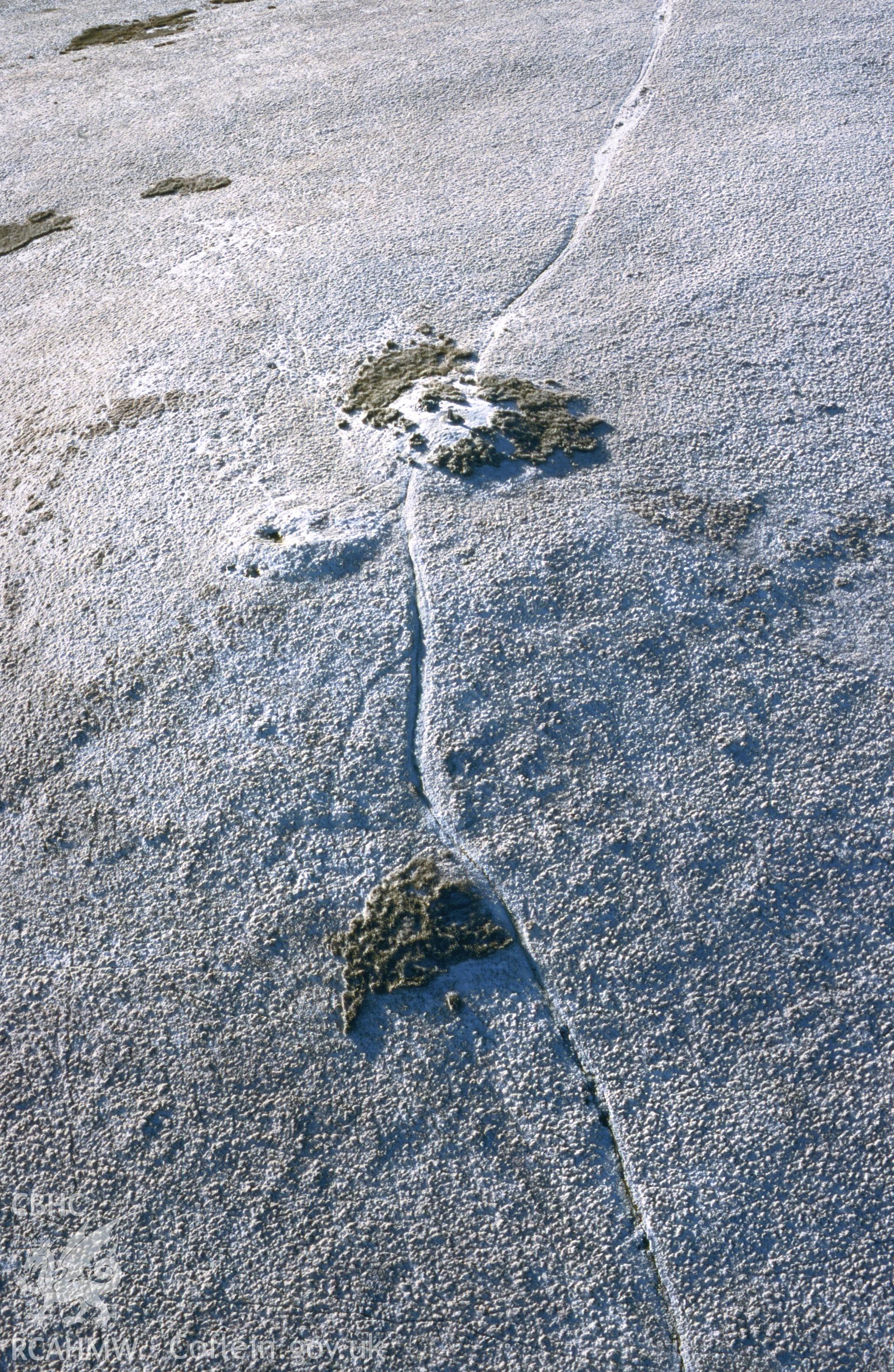 RCAHMW colour slide oblique aerial photograph of Foel Cwm-cerwyn Cairns II - IV, Maenclochog, taken on 19/12/1999 by Toby Driver