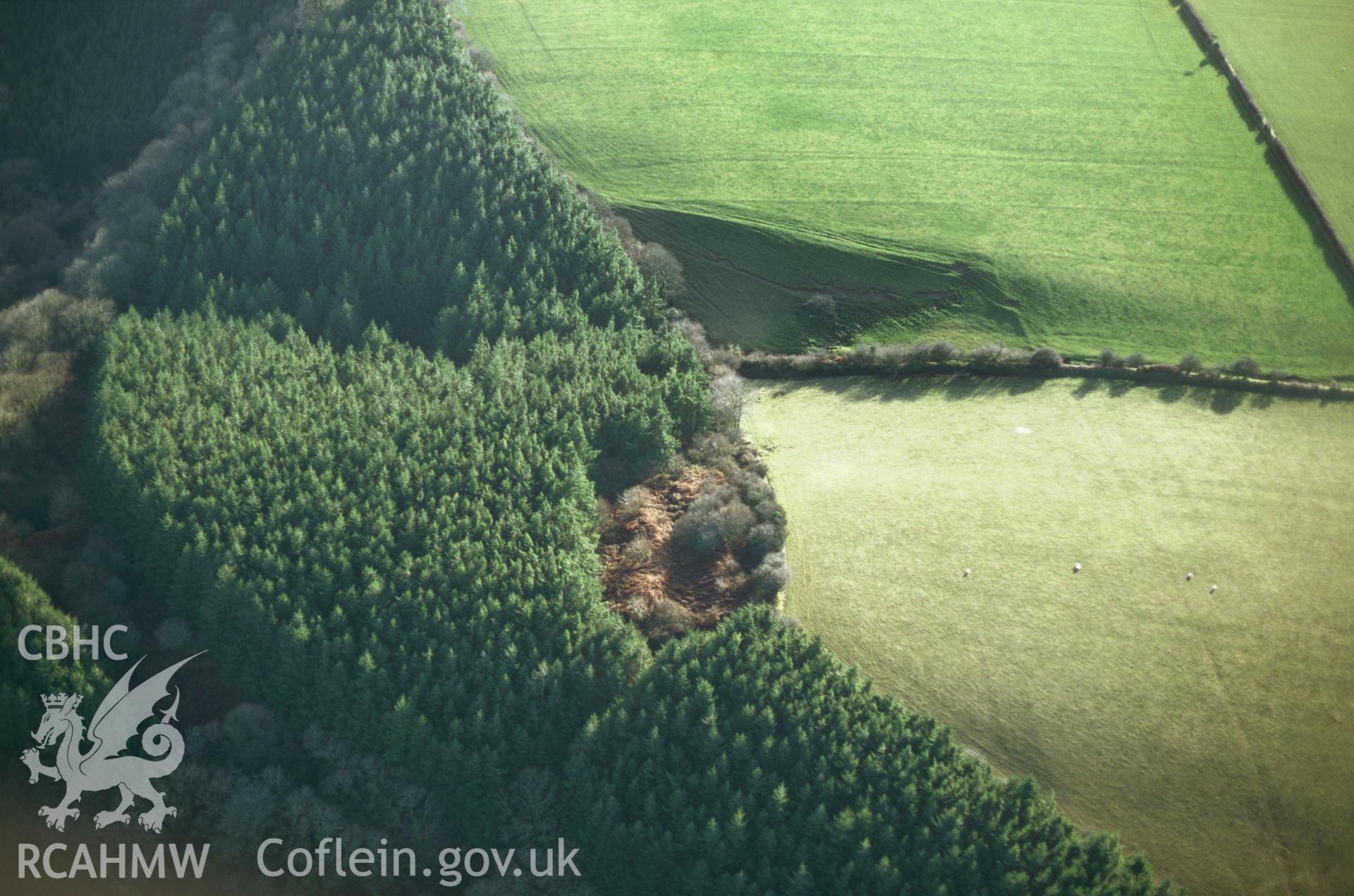 RCAHMW colour slide oblique aerial photograph of Castell Forlan; Castell Vorlan, Maenclochog, taken by C.R.Musson on the 07/02/1997