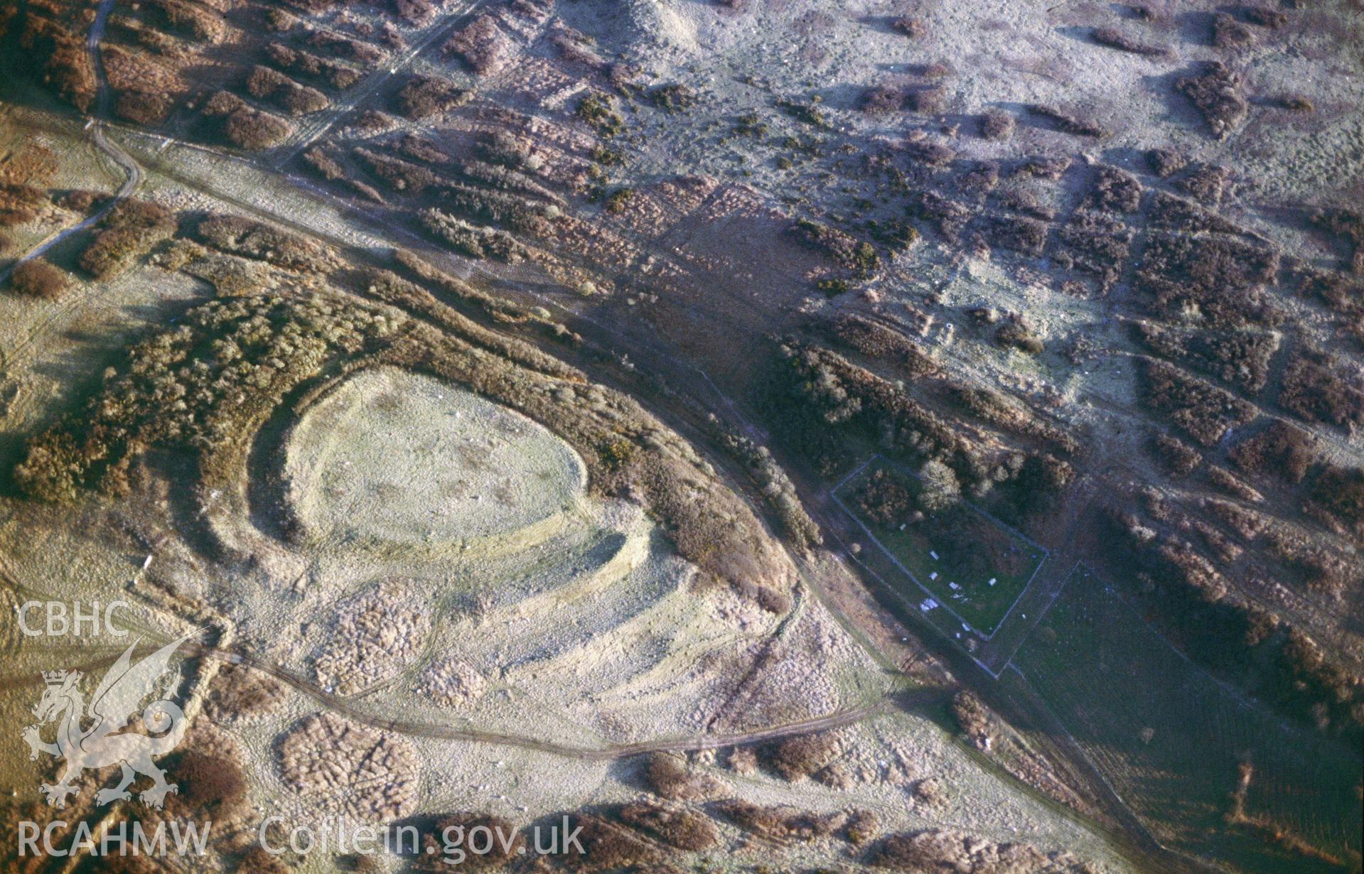 RCAHMW colour slide oblique aerial photograph of Bulliber Hill Camp, Castlemartin, taken on 24/03/1991 by CR Musson