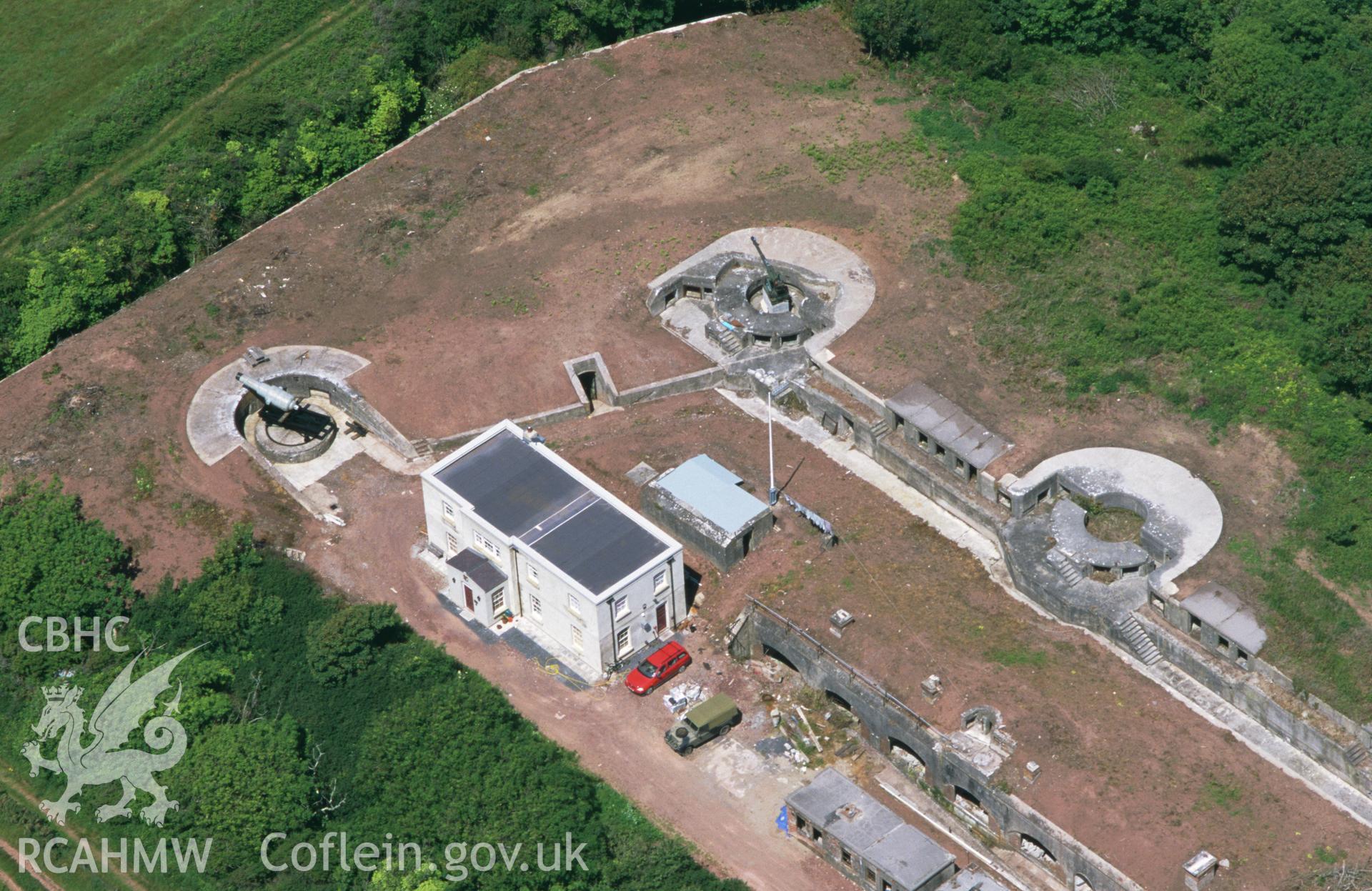 RCAHMW colour oblique aerial photograph of Chapel Bay Fort, taken by Toby Driver on 15/08/2002