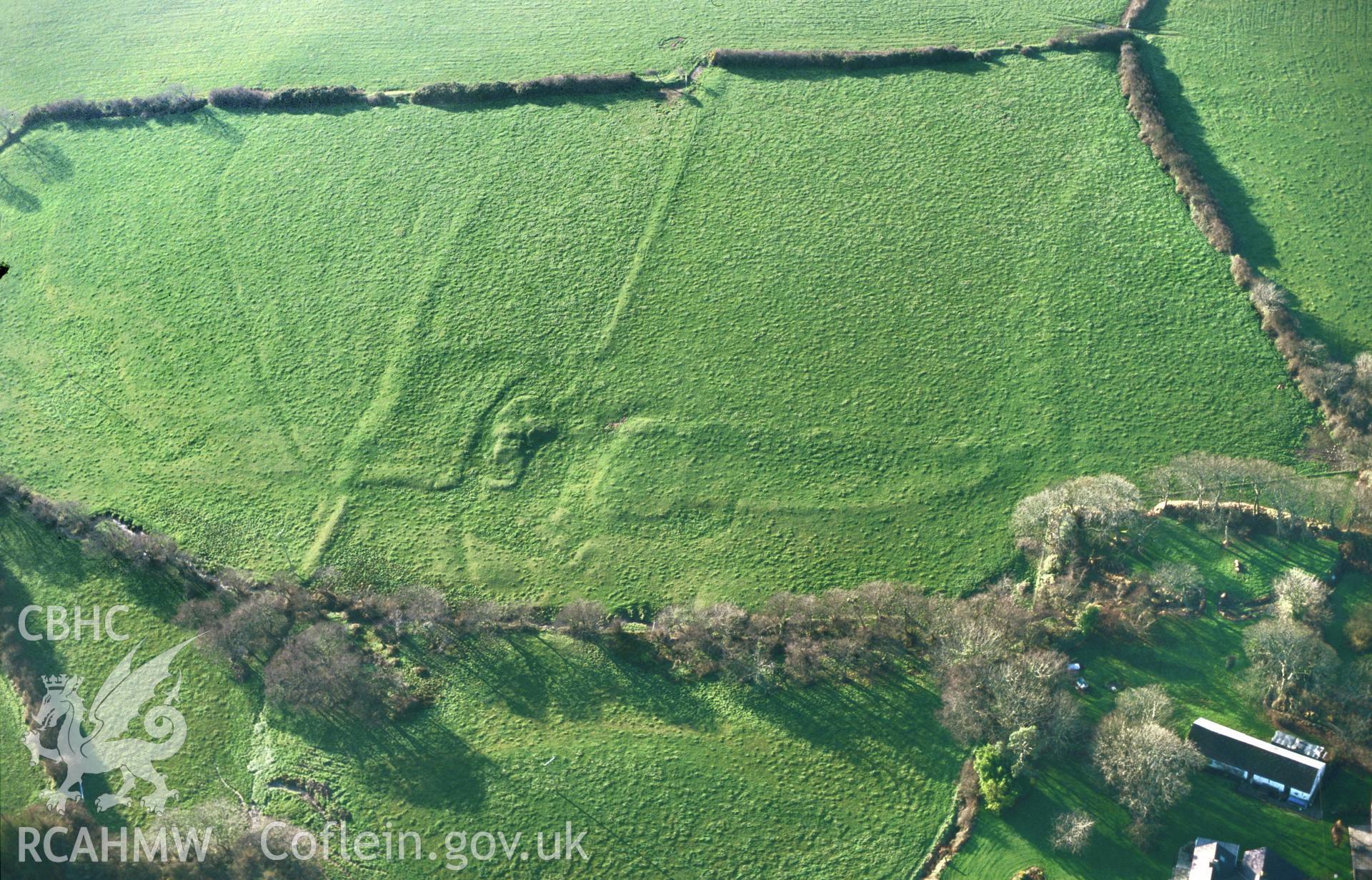 RCAHMW colour oblique aerial photograph of Trellyffaint, earthworks, deserted settlement. Taken by Toby Driver on 13/12/2002