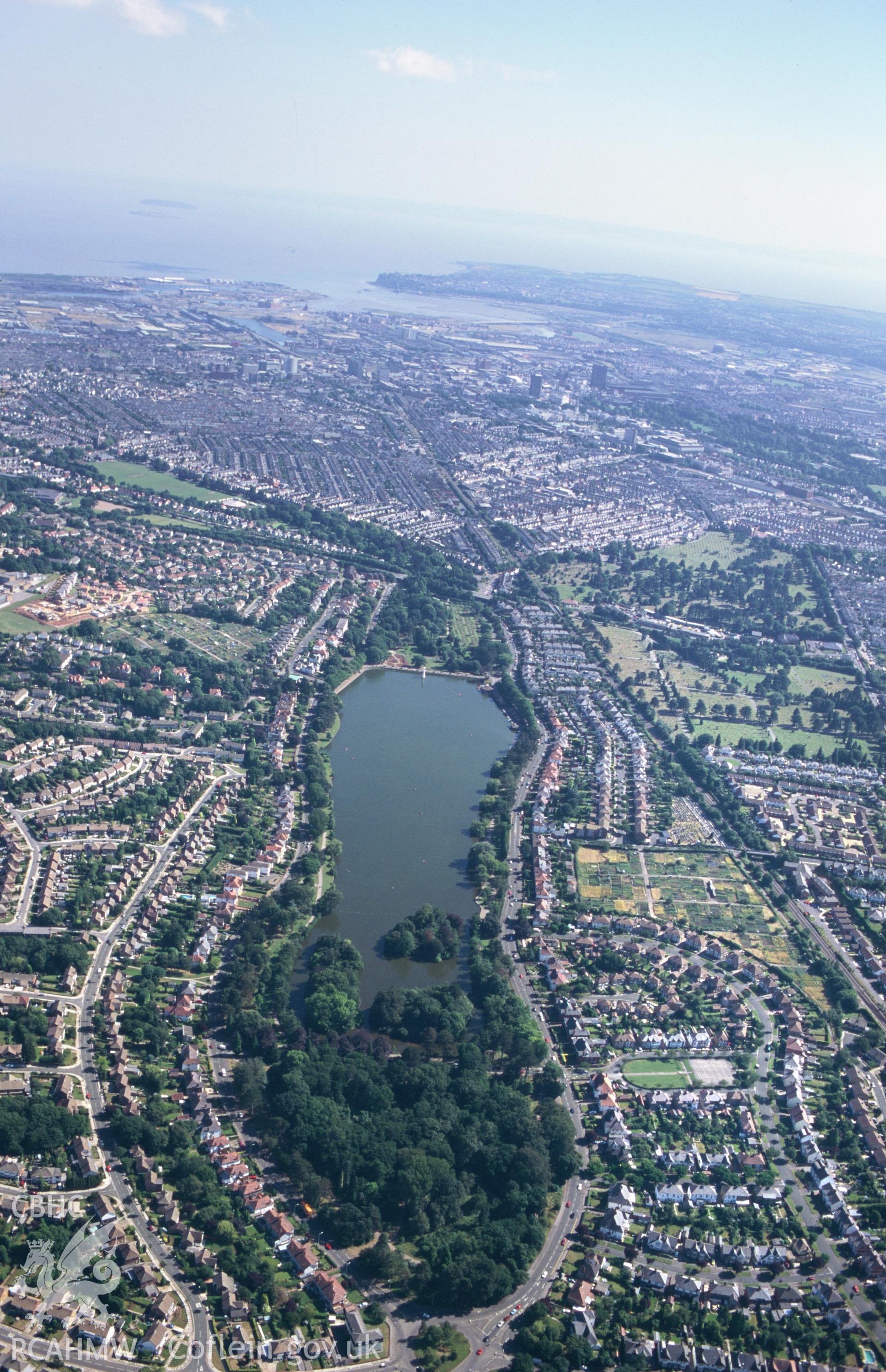 RCAHMW colour oblique aerial photograph of Cardiff, Roath Park, North end. Taken by C R Musson on 20/07/1995