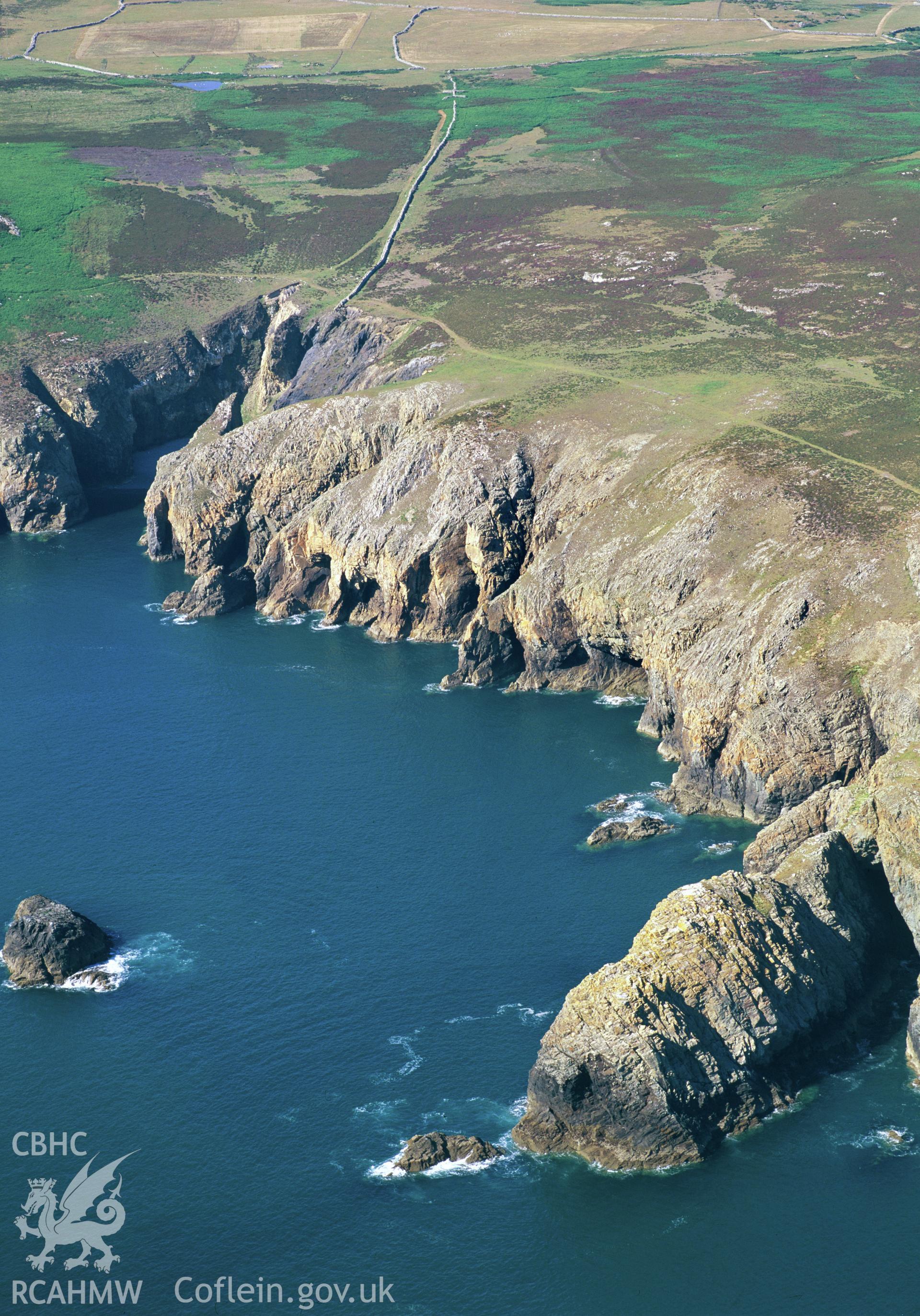 RCAHMW colour oblique aerial photograph of Ramsey Island, taken by Toby Driver, 2002