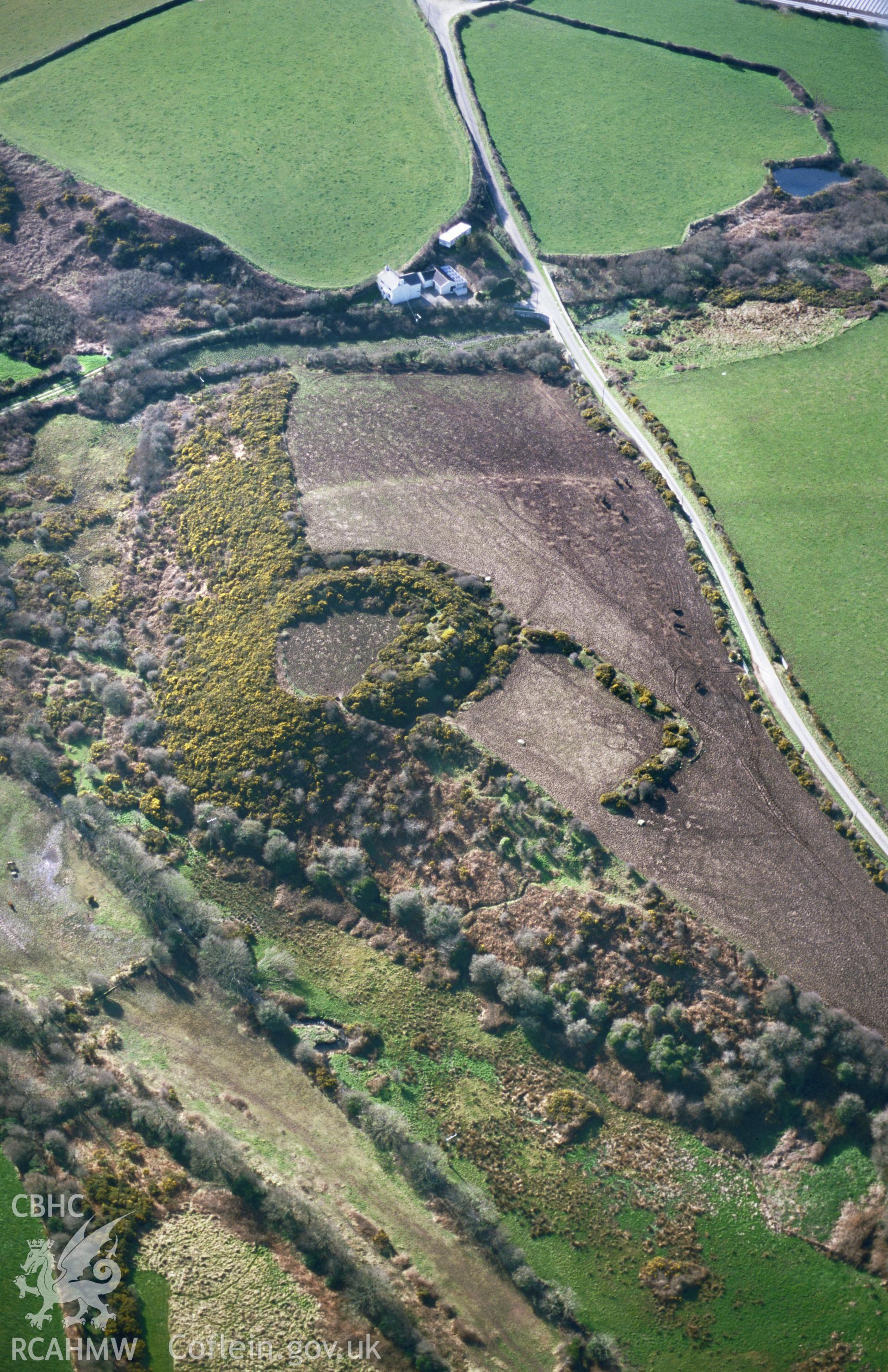 Slide of RCAHMW colour oblique aerial photograph of Parc y Castell, taken by Toby Driver, 2002.