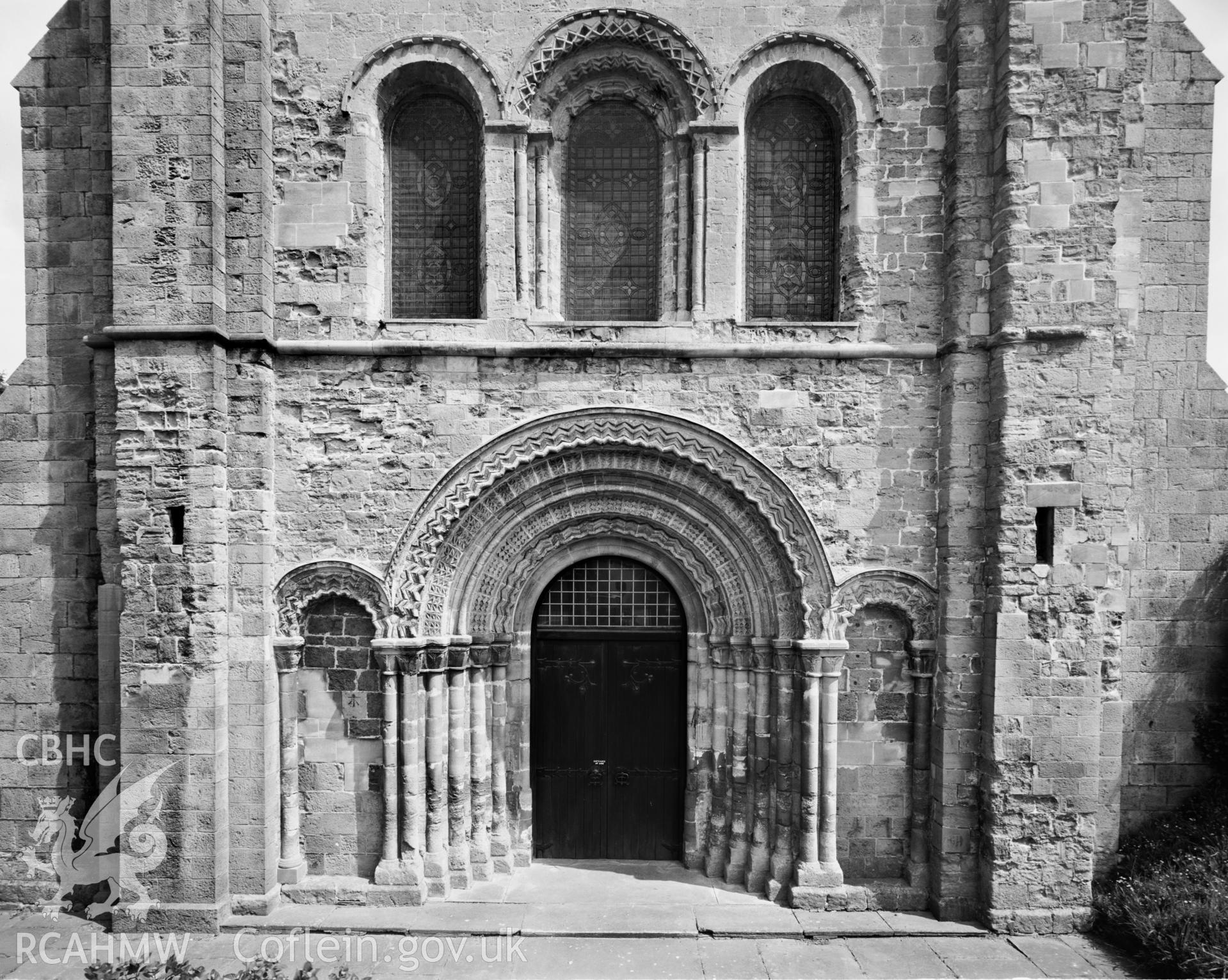 Exterior, west doorway. NA/GEN/98/046