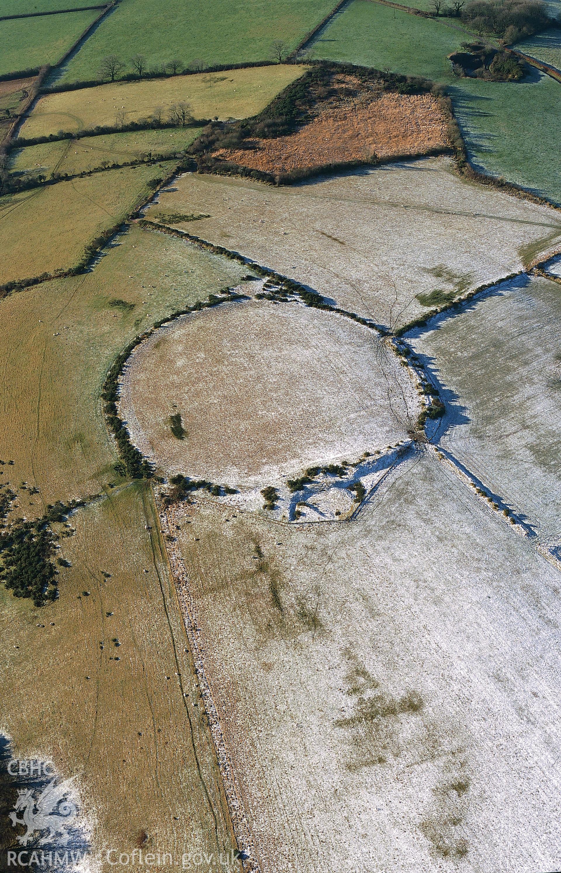 RCAHMW colour slide oblique aerial photograph of Cribyn Clota Hillfort, Llanfihangel Ystrad, taken on 19/12/1999 by Toby Driver