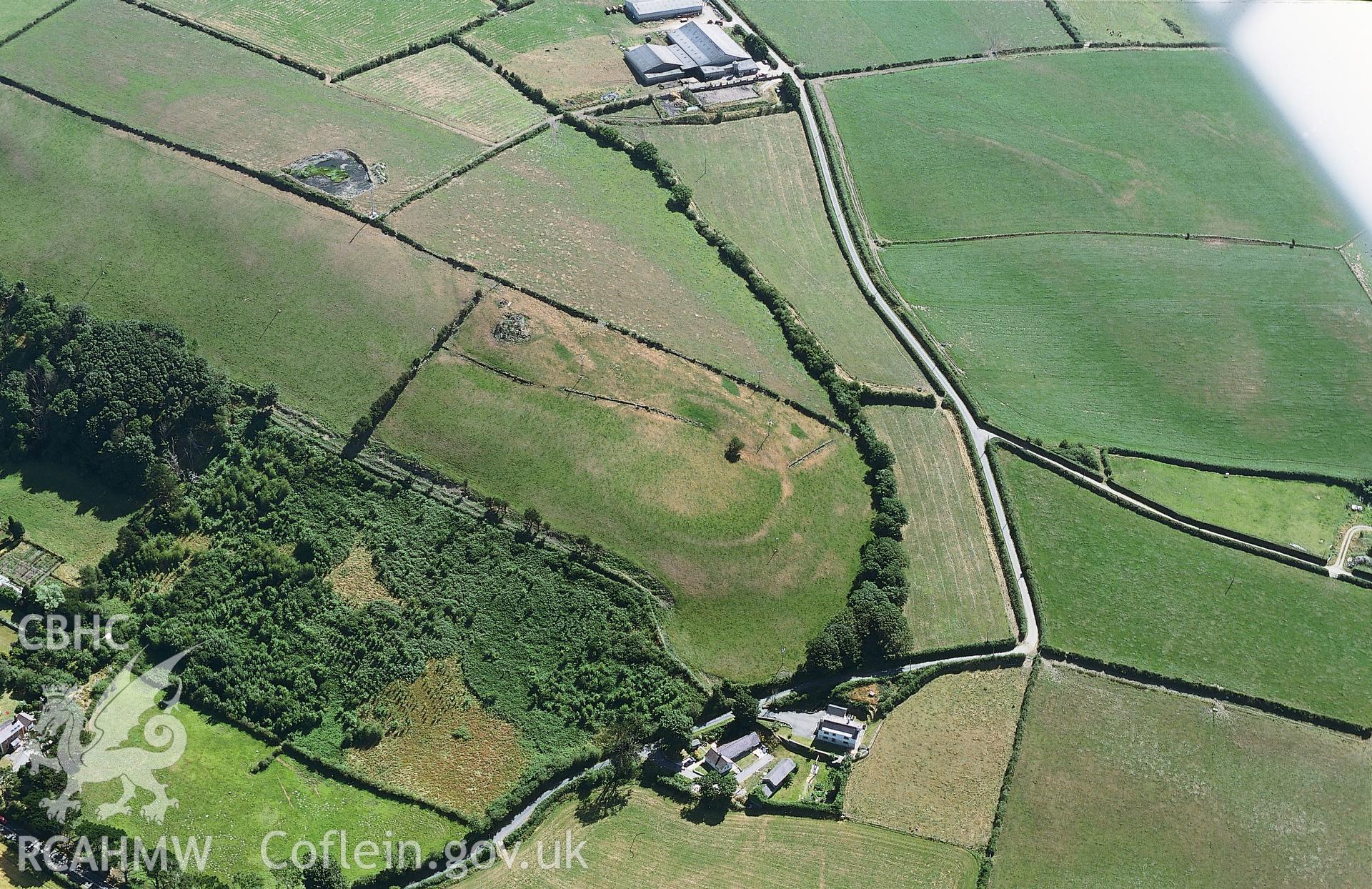 RCAHMW colour slide oblique aerial photograph of Troed-y-rhiw, Llansantffraed, taken on 27/07/1999 by Toby Driver