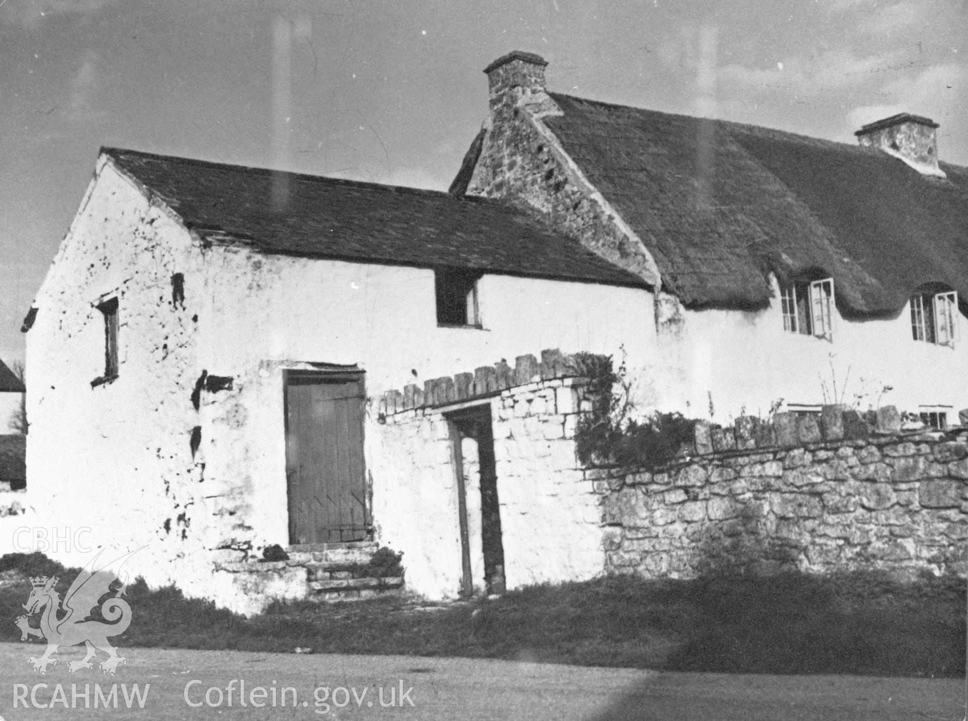 Exterior view of Great House, Llysworney.