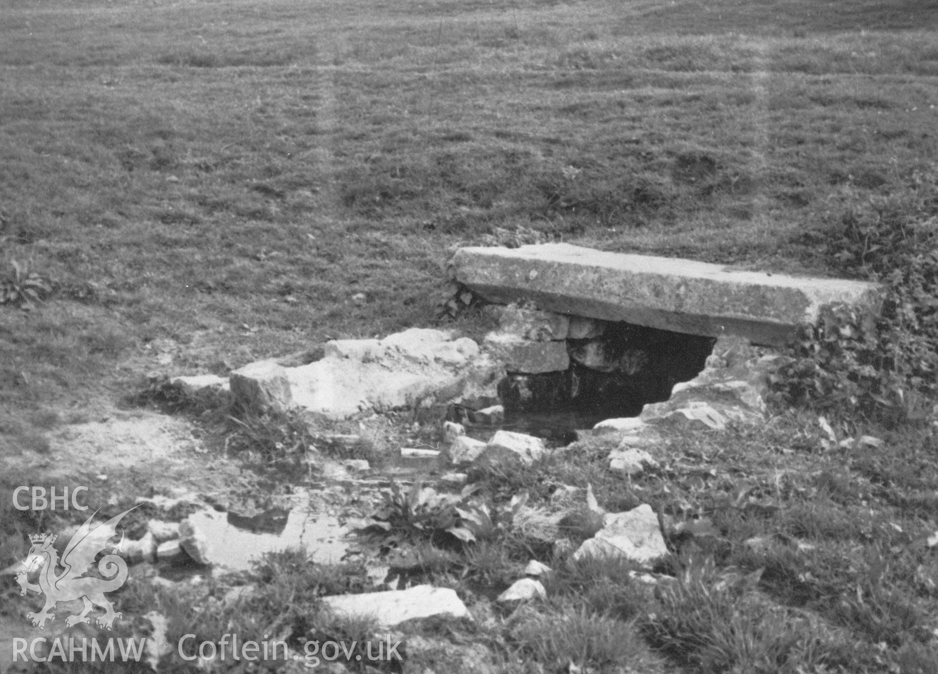 Exterior view of St Dyfan's Well, Merthyr Dyfan.