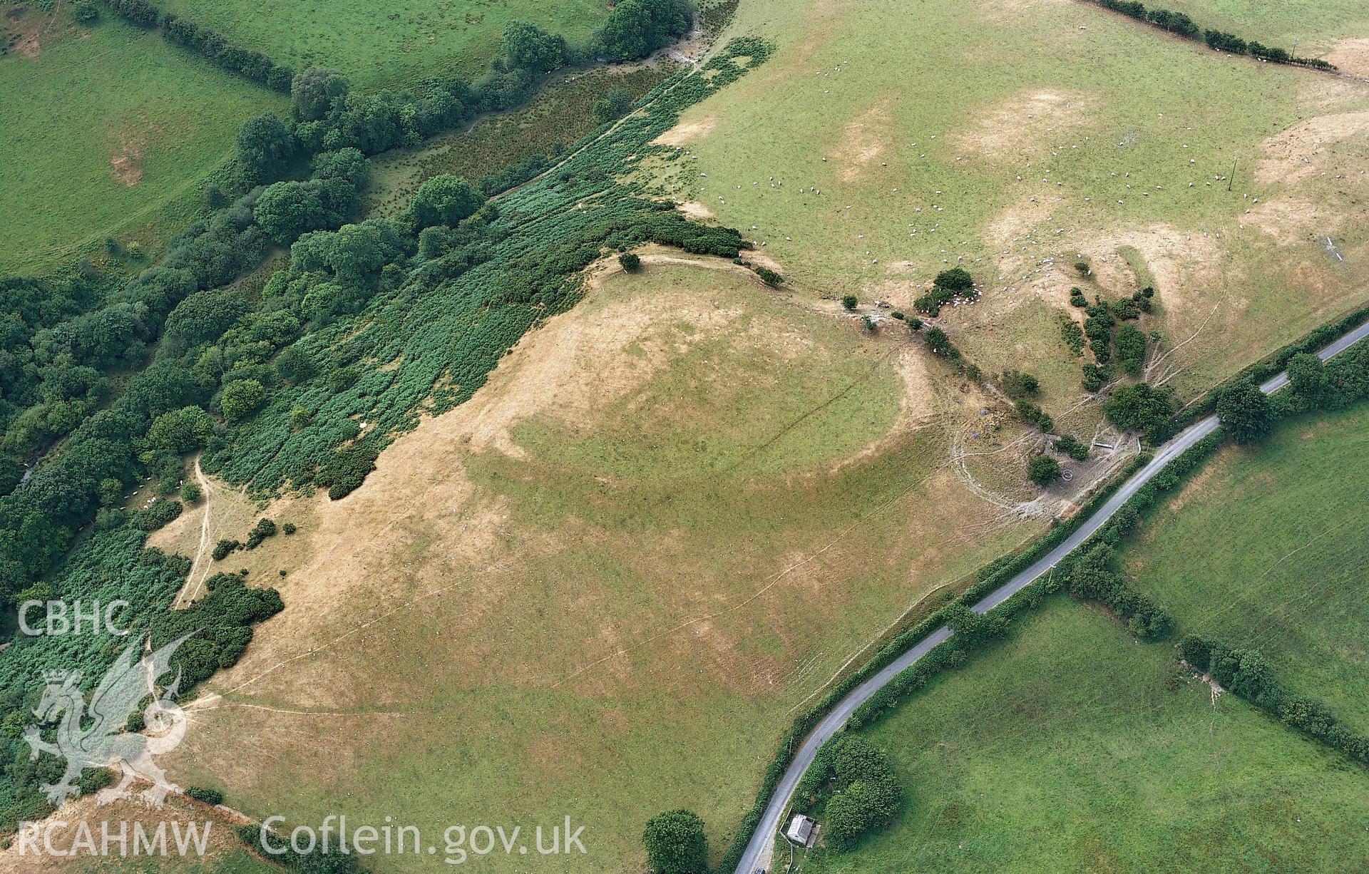 RCAHMW colour slide oblique aerial photograph of Caer Argoed, Llangwyryfon, taken on 02/08/1999 by Toby Driver