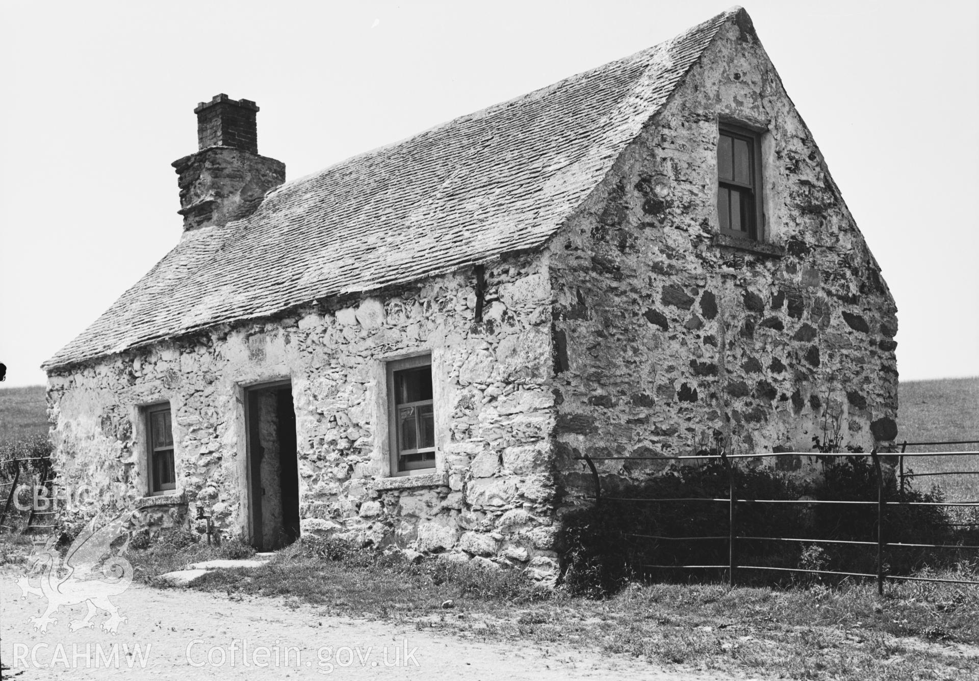 View of Plas Bach Cottage near Rhoscolyn, taken in 1930.