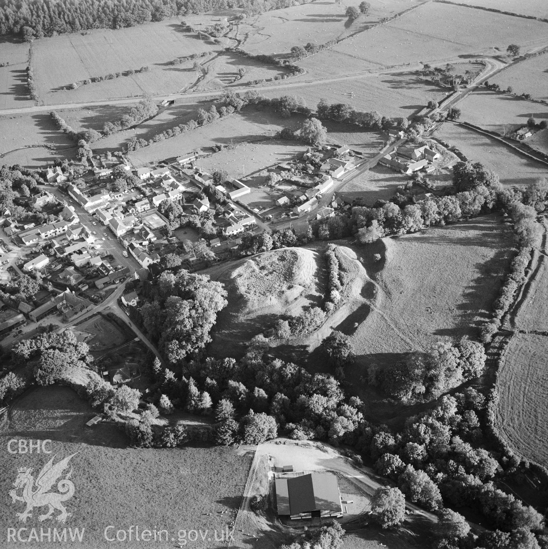 RCAHMW black and white oblique aerial photograph of New Radnor Castle, taken 1988.