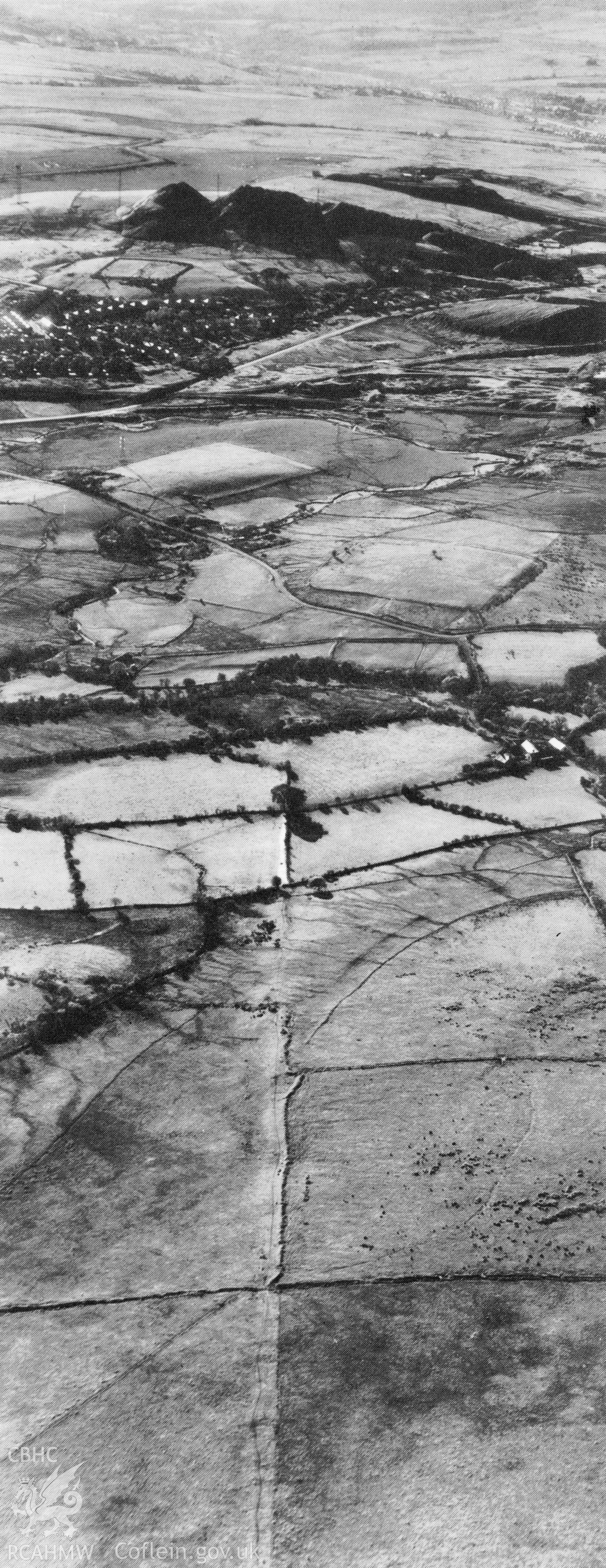 Digitized copy of a view of Sarn Helen Roman Road showing the course between about SN 870 112 and Coelbren Roman fort, as published in RCAHMW inventory volume Brecknock The Prehistoric and Roman Monuments part ii: Hill-forts and Roman Remains 1986 fig 176.