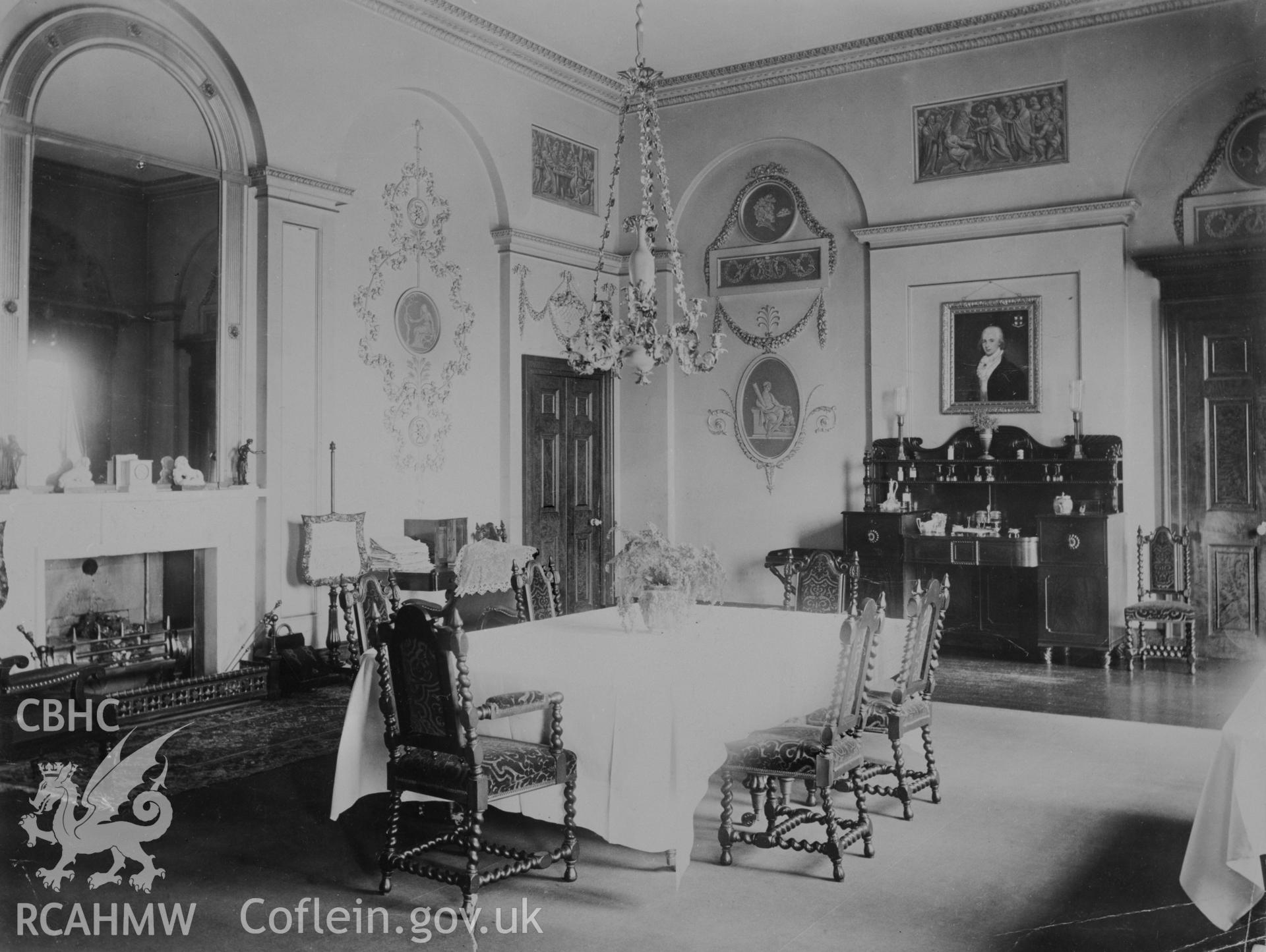 Interior view showing dining room, NA/GEN/95/018e.