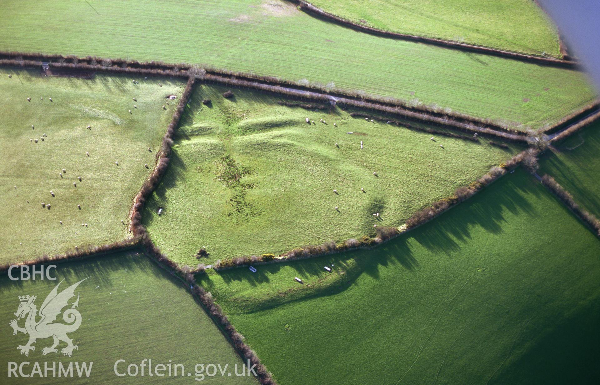 RCAHMW colour slide oblique aerial photograph of Castell Mawr, Trelech a'r Betws, Trelech, taken by T.G.Driver on the 21/02/2000