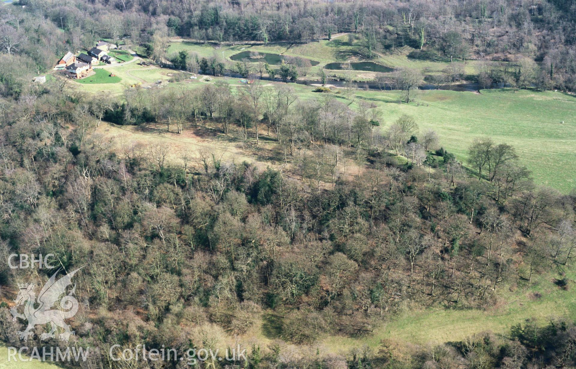 RCAHMW colour oblique aerial photograph of Bryn Alyn Camp, hillfort. Taken by Toby Driver on 14/03/2003