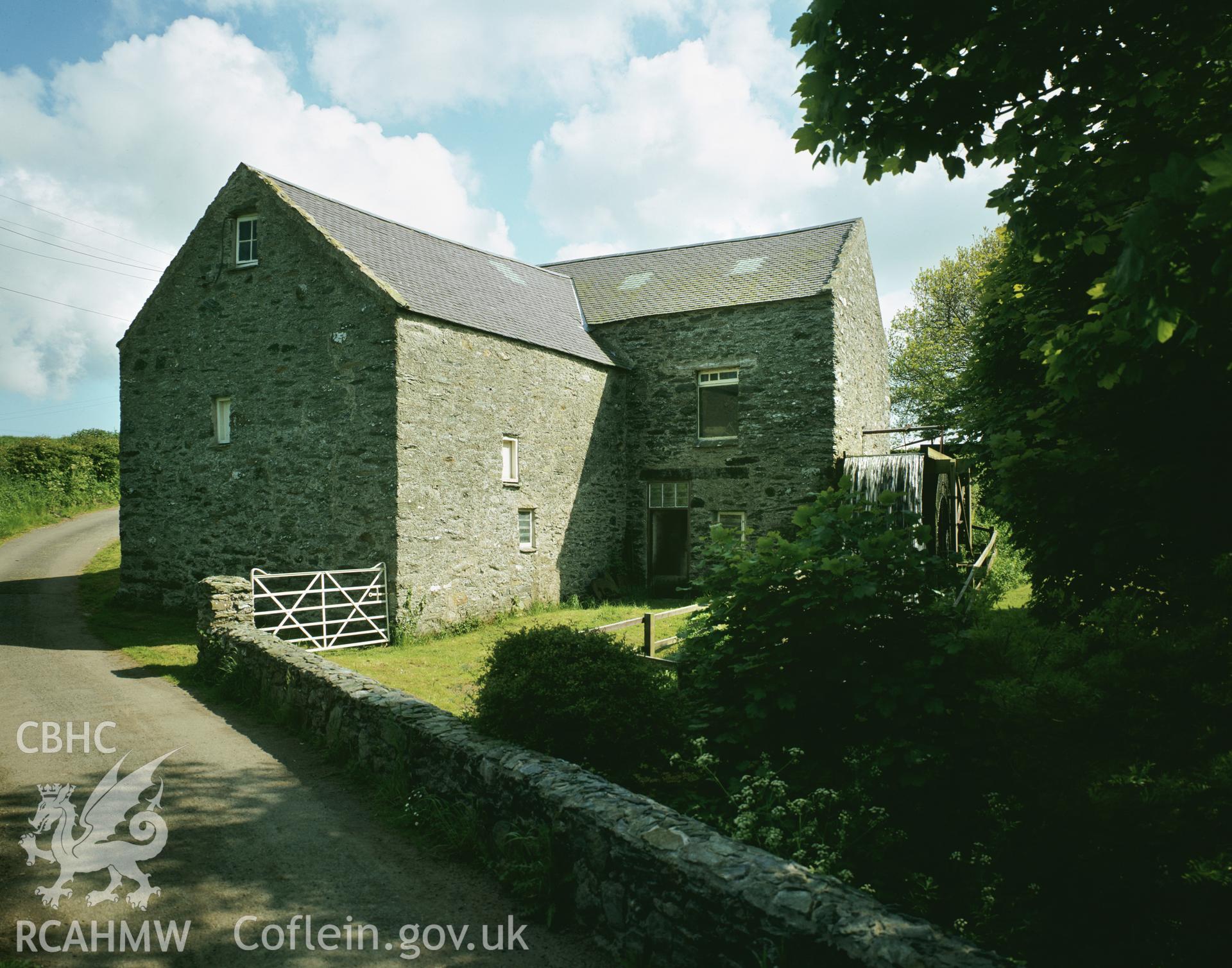 RCAHMW colour transparency showing Melin Hywel, Anglesey, taken by I.N. Wright, 2003.