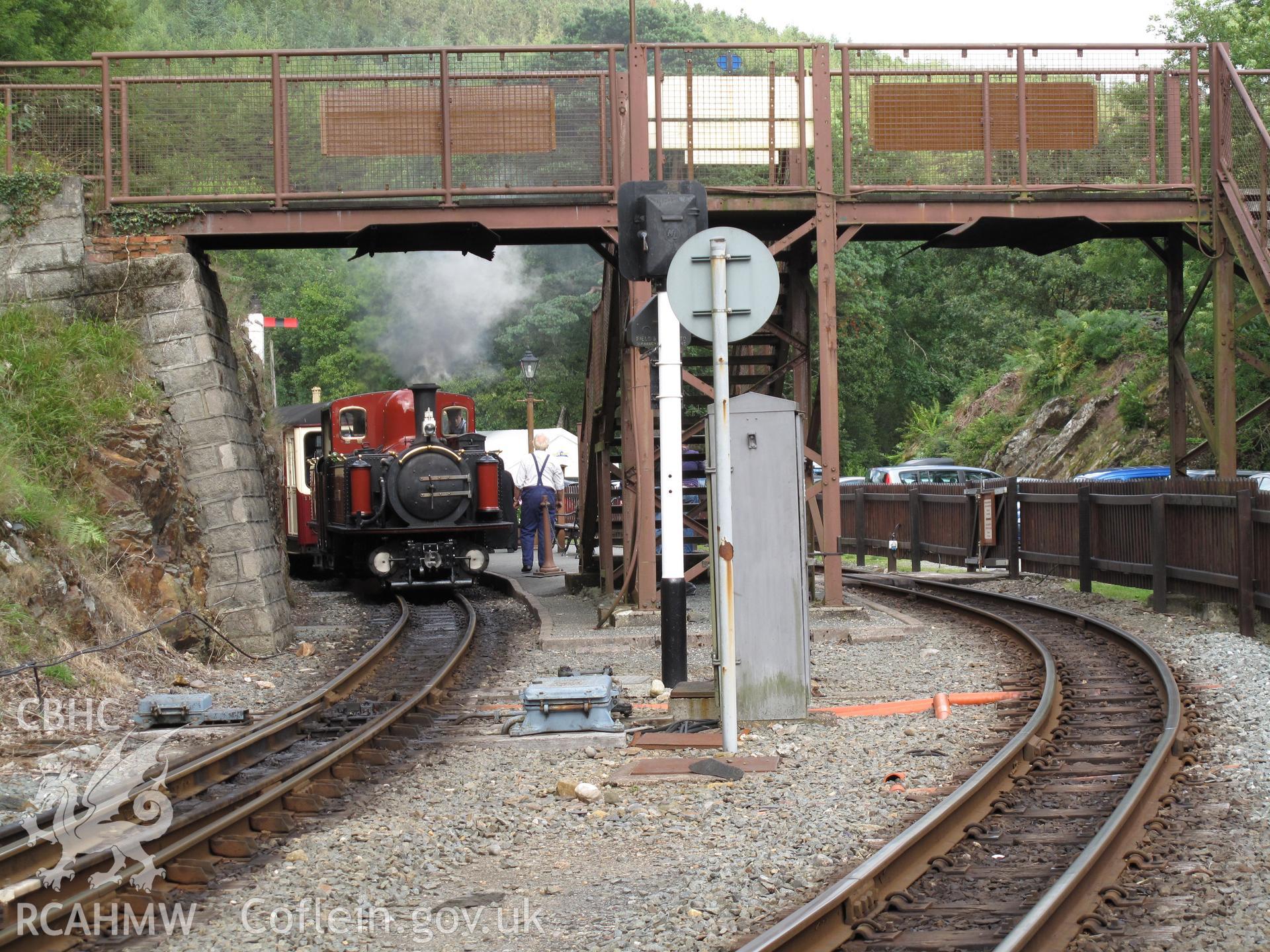 Double Fairlie loco 'Dafydd Lloyd George' at Tan-y-bwlch Station, Ffestiniog Railway, taken by Brian Malaws on 05 August 2009.