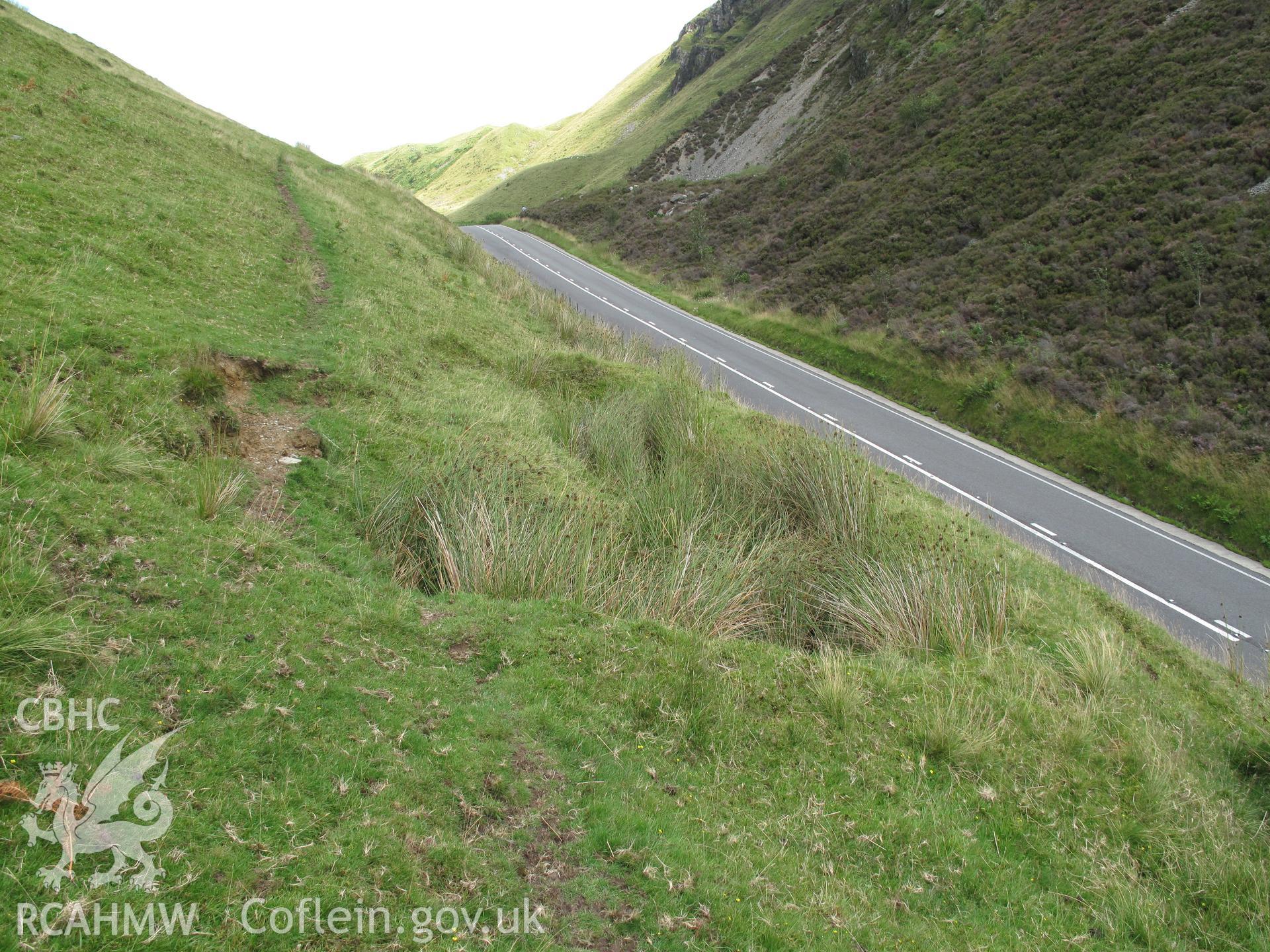 Slit trench, Bwlch Llyn Bach, from the southwest, taken by Brian Malaws on 05 August 2009.