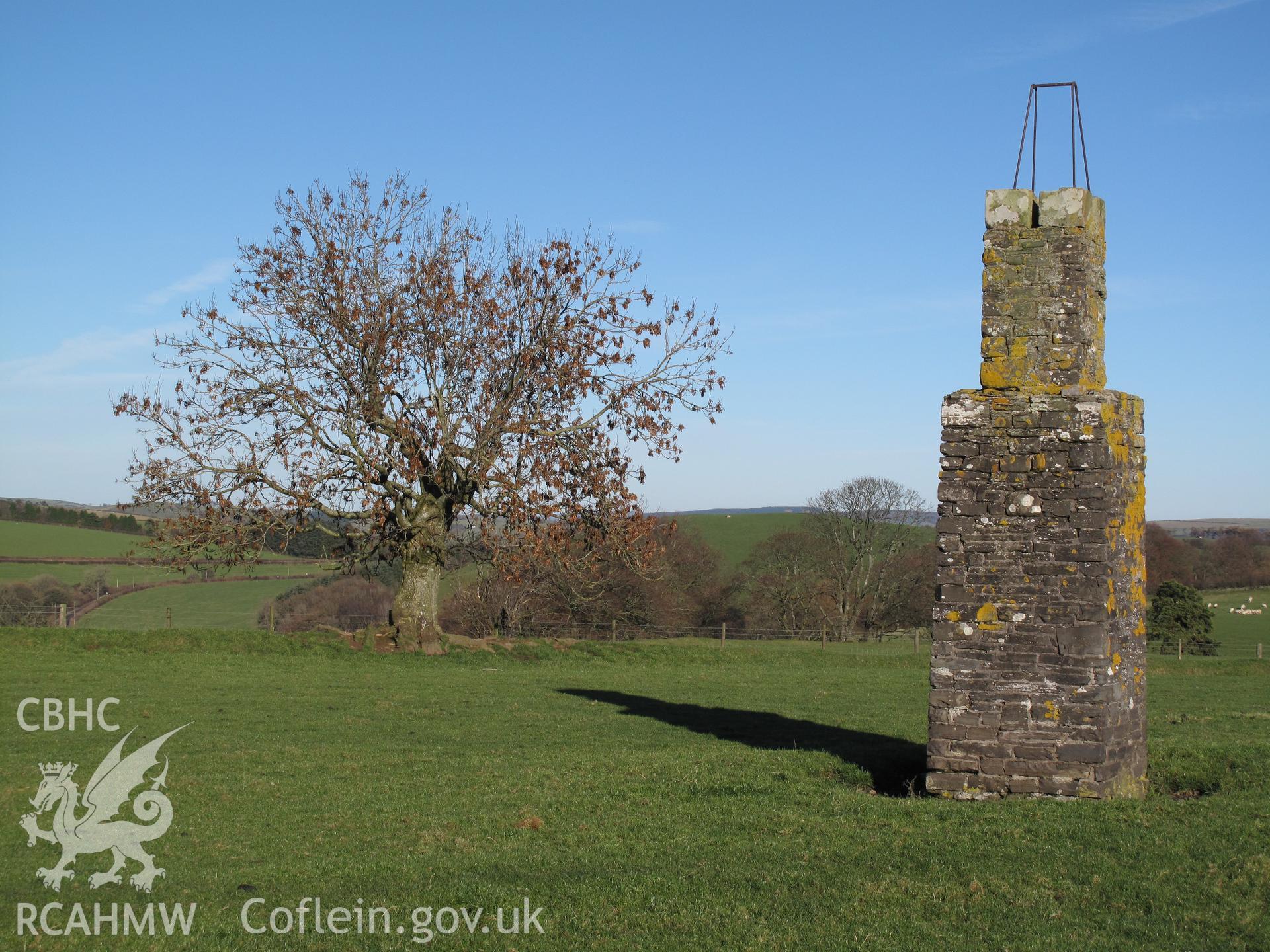 Knighton Tunnel East Observation Tower from the southwest, taken by Brian Malaws on 15 November 2010.