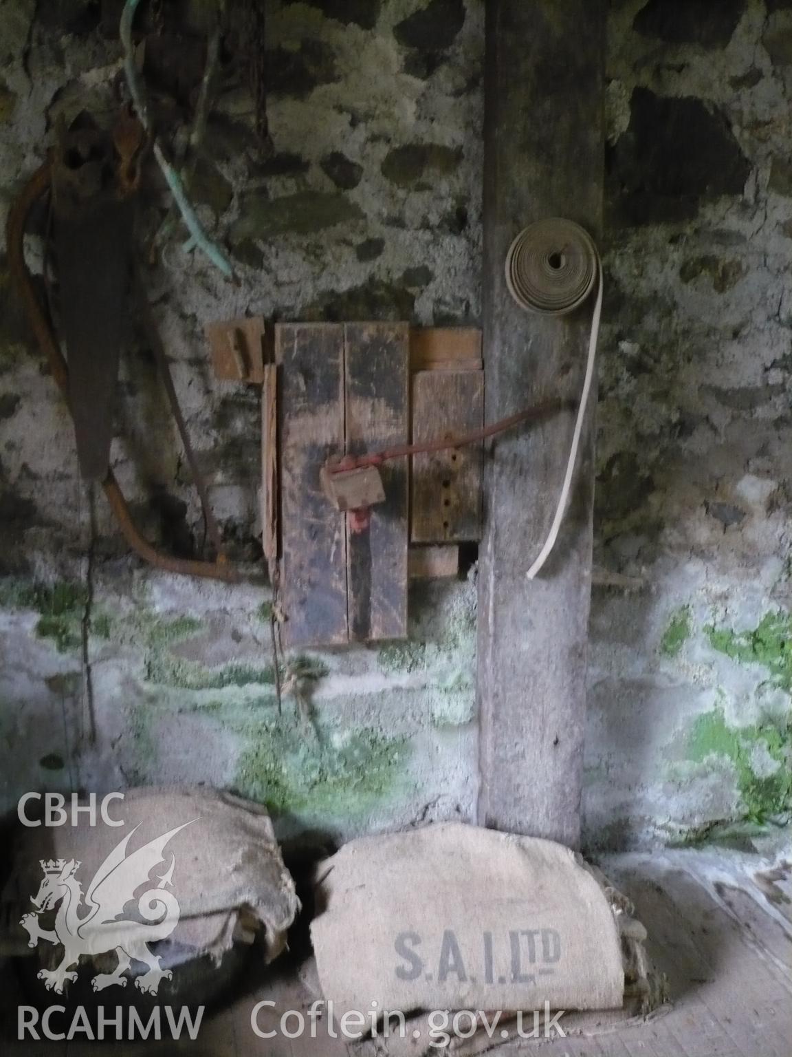 Interior of Melin Hywel, taken by Brian Malaws on 26 April 2008.