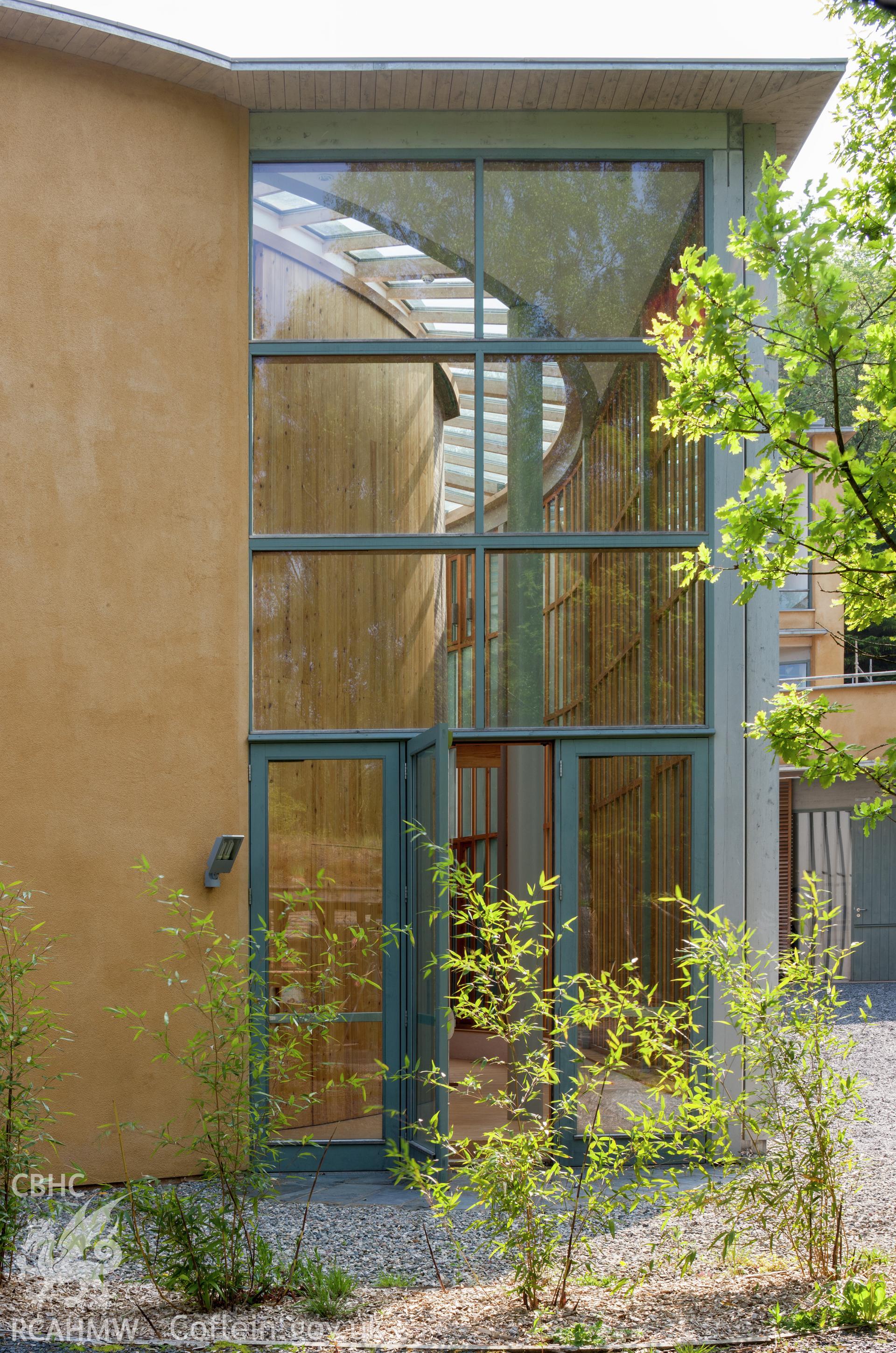 View of outer door to lecture theatre.