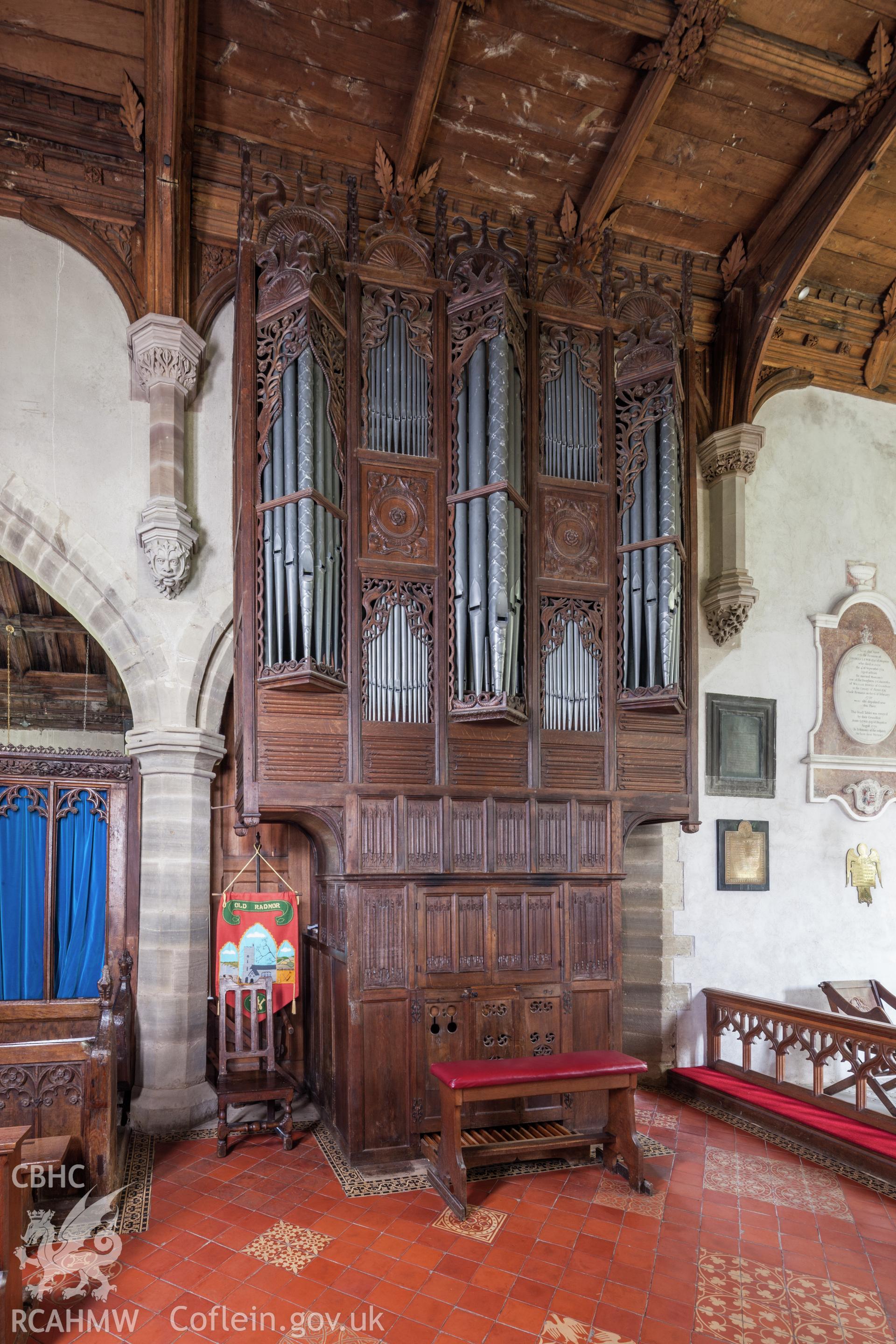 Organ case.