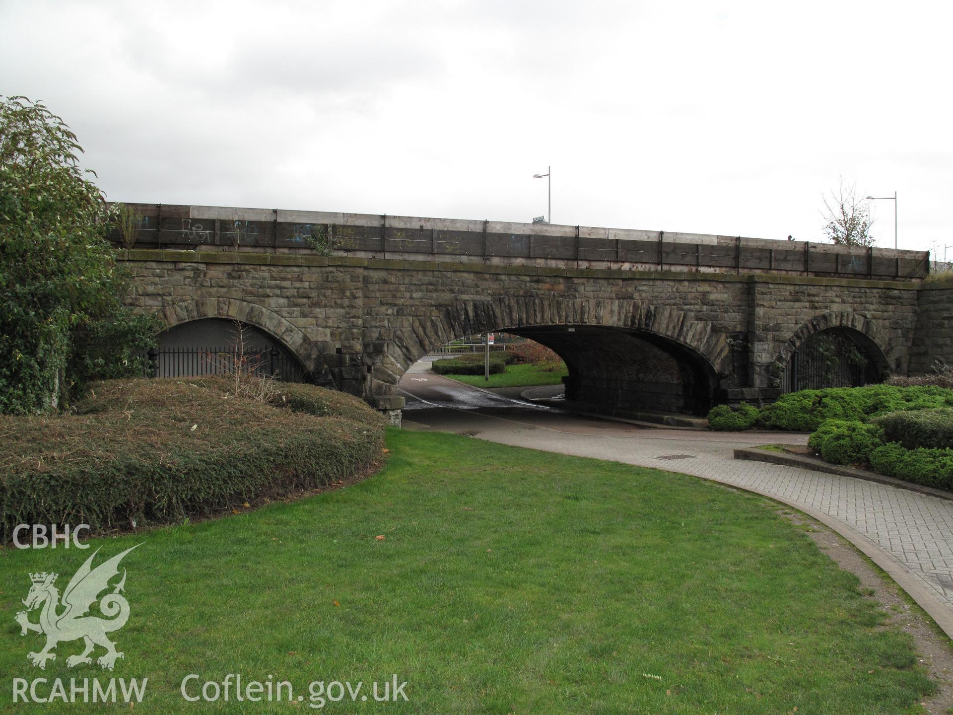 Taff Vale Railway Bridge over the West Junction Canal, Cardiff, from the northwest, taken by Brian Malaws on 16 November 2009.