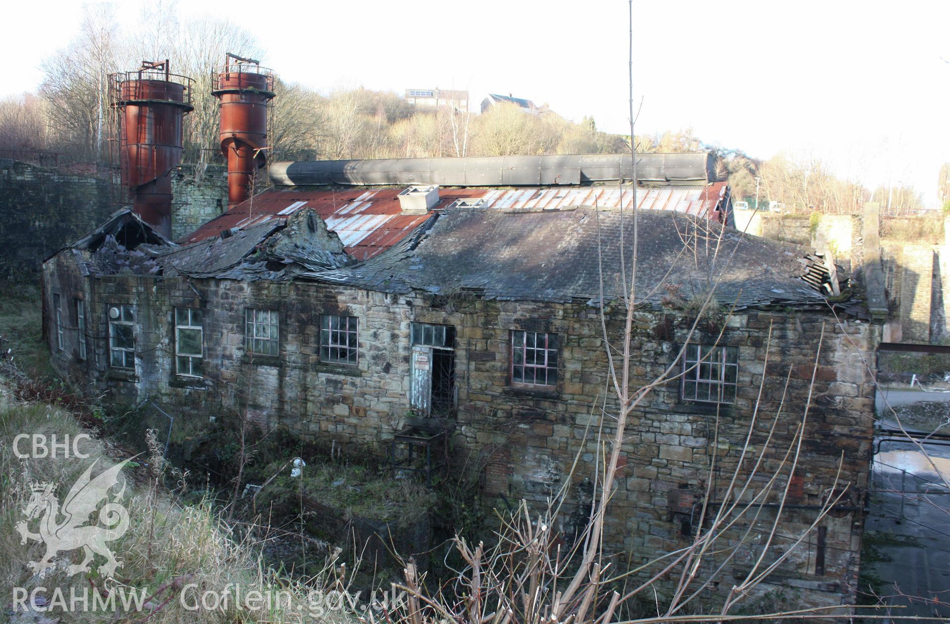 External, south elevation and roof