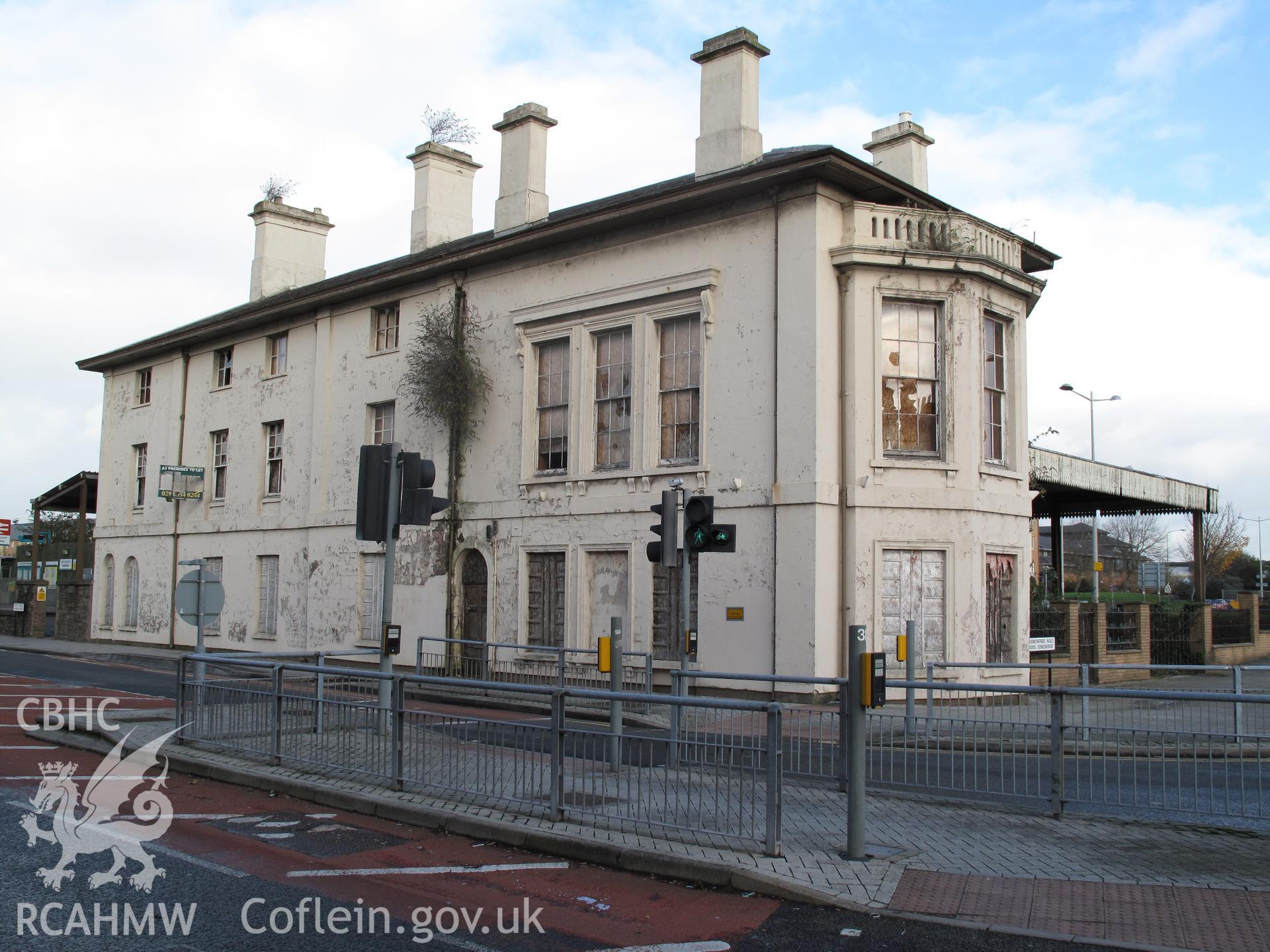 Bute Street Station, Cardiff, from the southwest, taken by Brian Malaws on 16 November 2009.