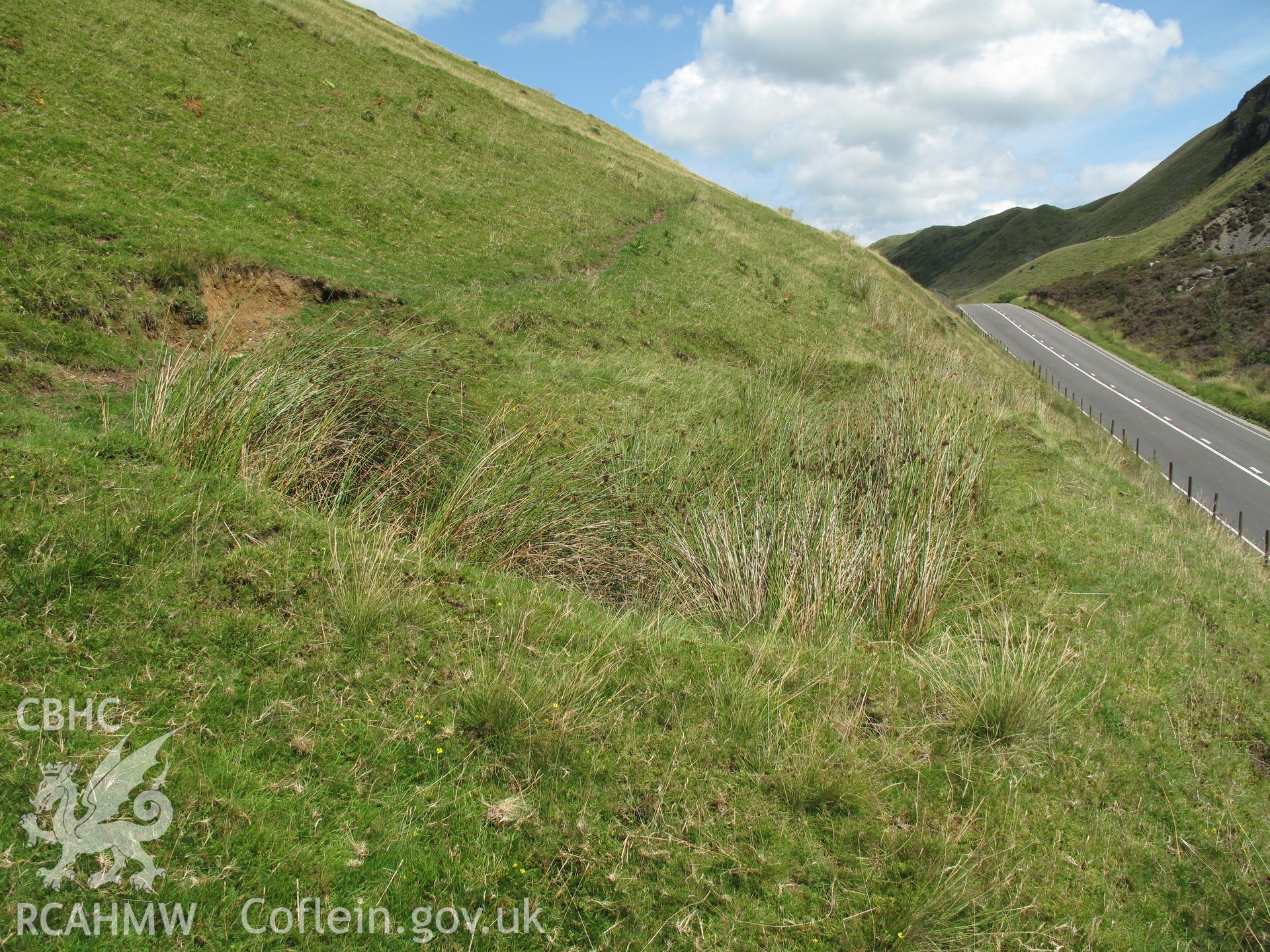 Slit trench, Bwlch Llyn Bach, from the southwest, taken by Brian Malaws on 05 August 2009.