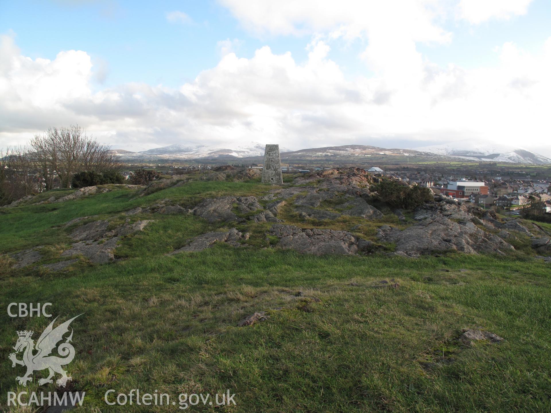 View of Twthill, Caernarfon, from the west, taken by Brian Malaws on 21 December 2009.