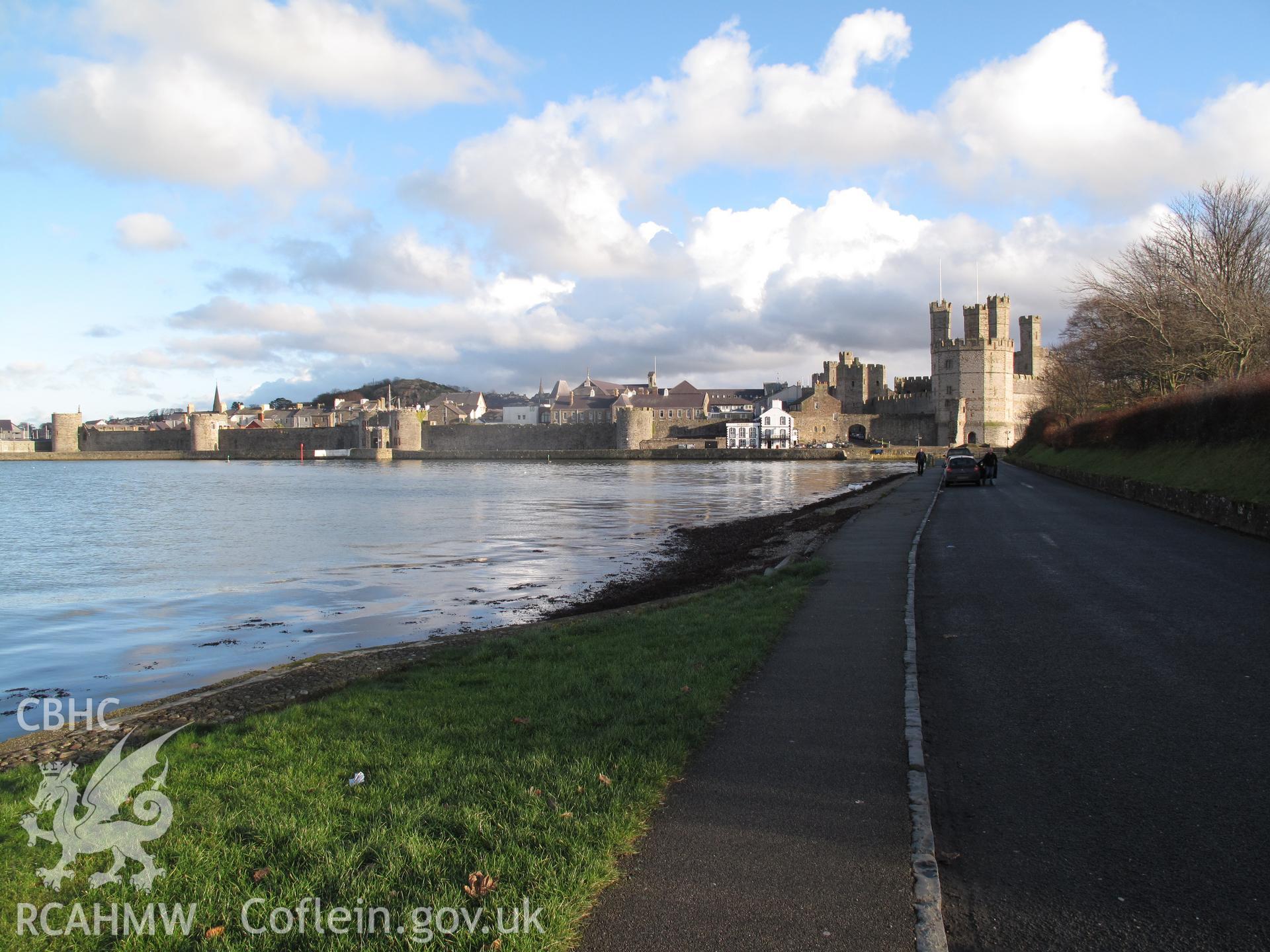 View of Twthill and Caernarfon Castle from the southwest, taken by Brian Malaws on 21 December 2009.