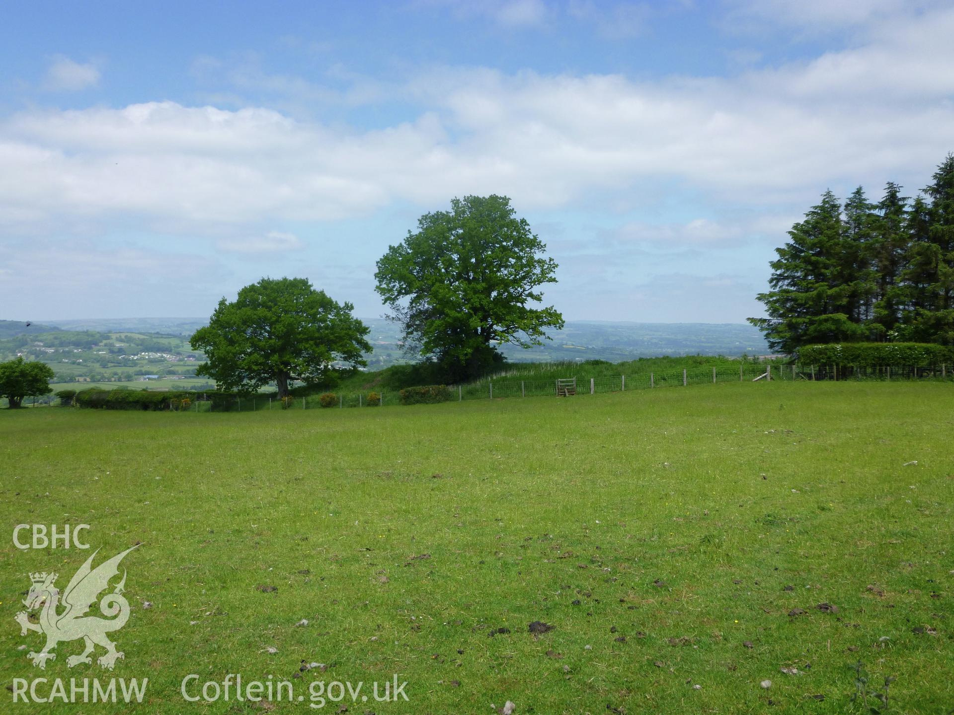 Penywrlod long cairn. View looking north.