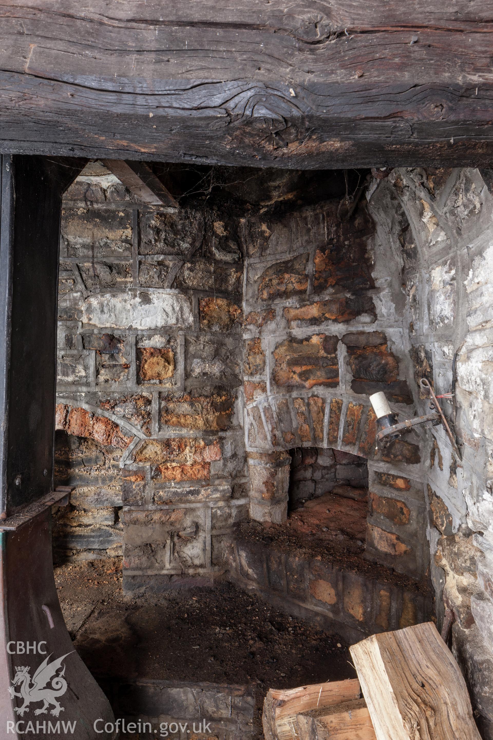 Detail of bread ovens at rear of fireplace