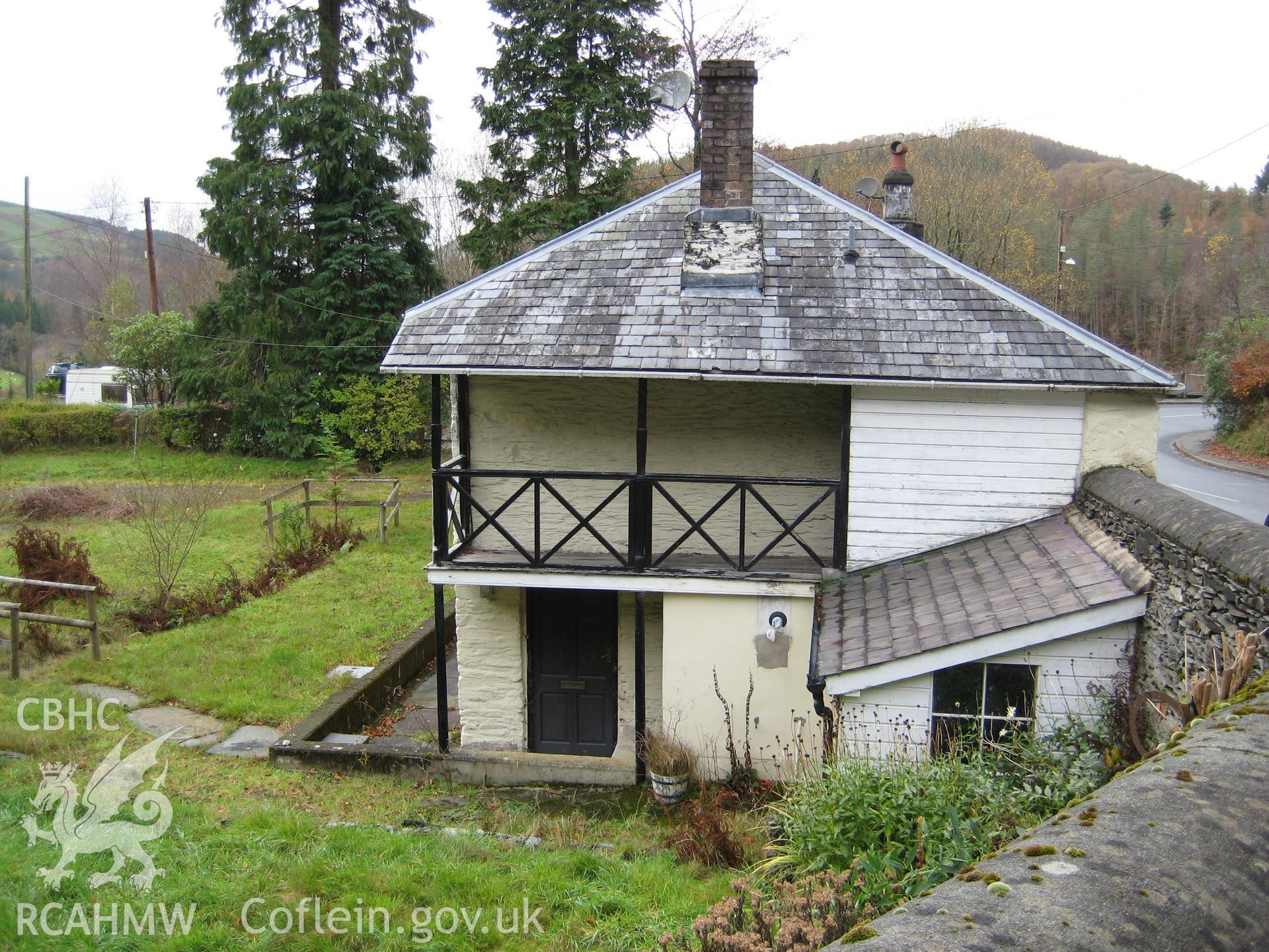 View of side showing veranda of counting house