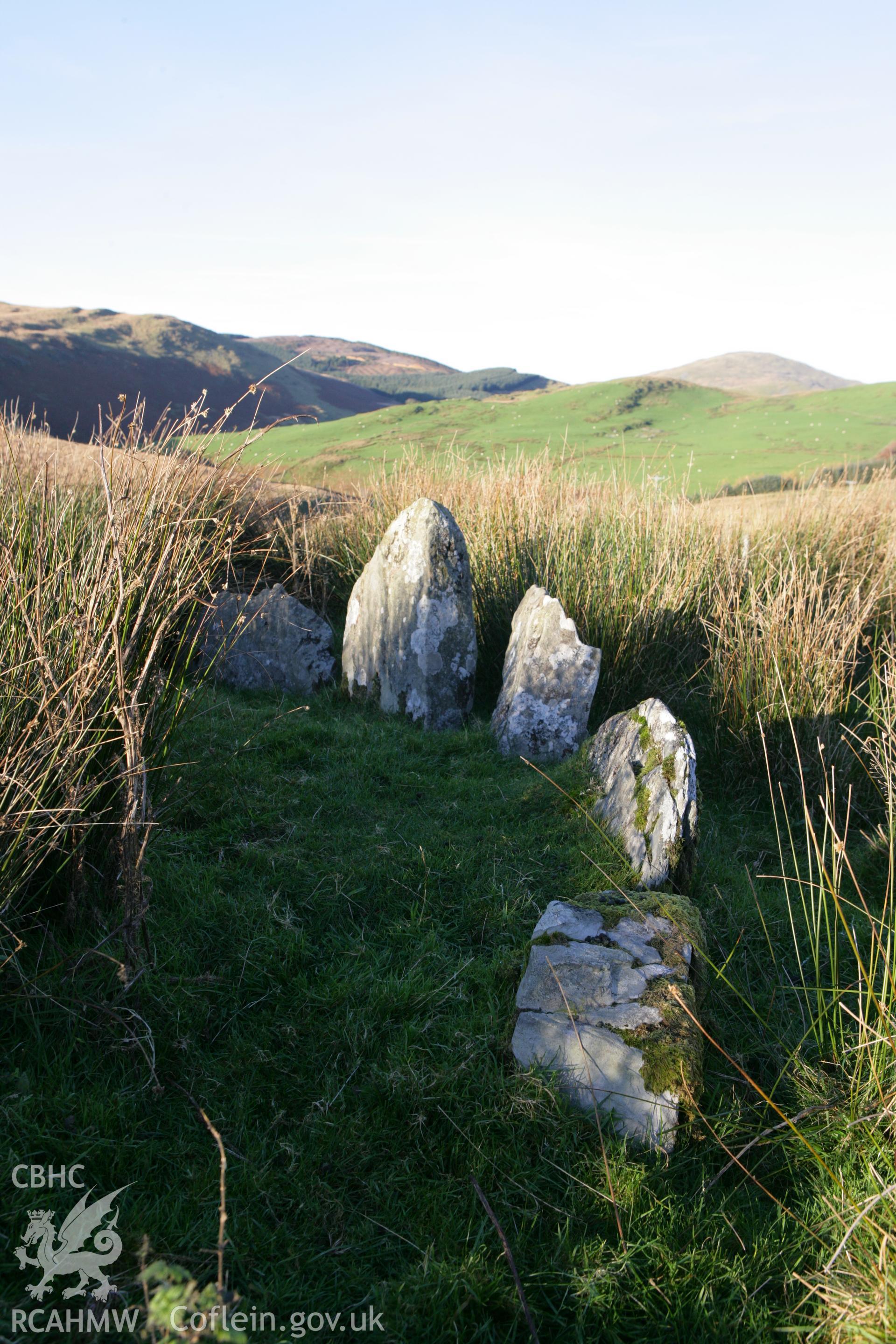 Hirnant kerbed cairn, winter photo survey, view from north