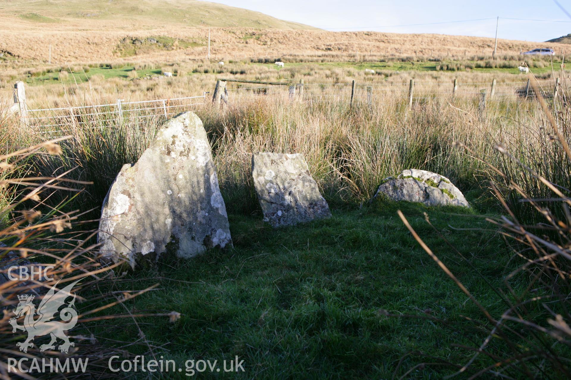 Hirnant kerbed cairn, winter photo survey