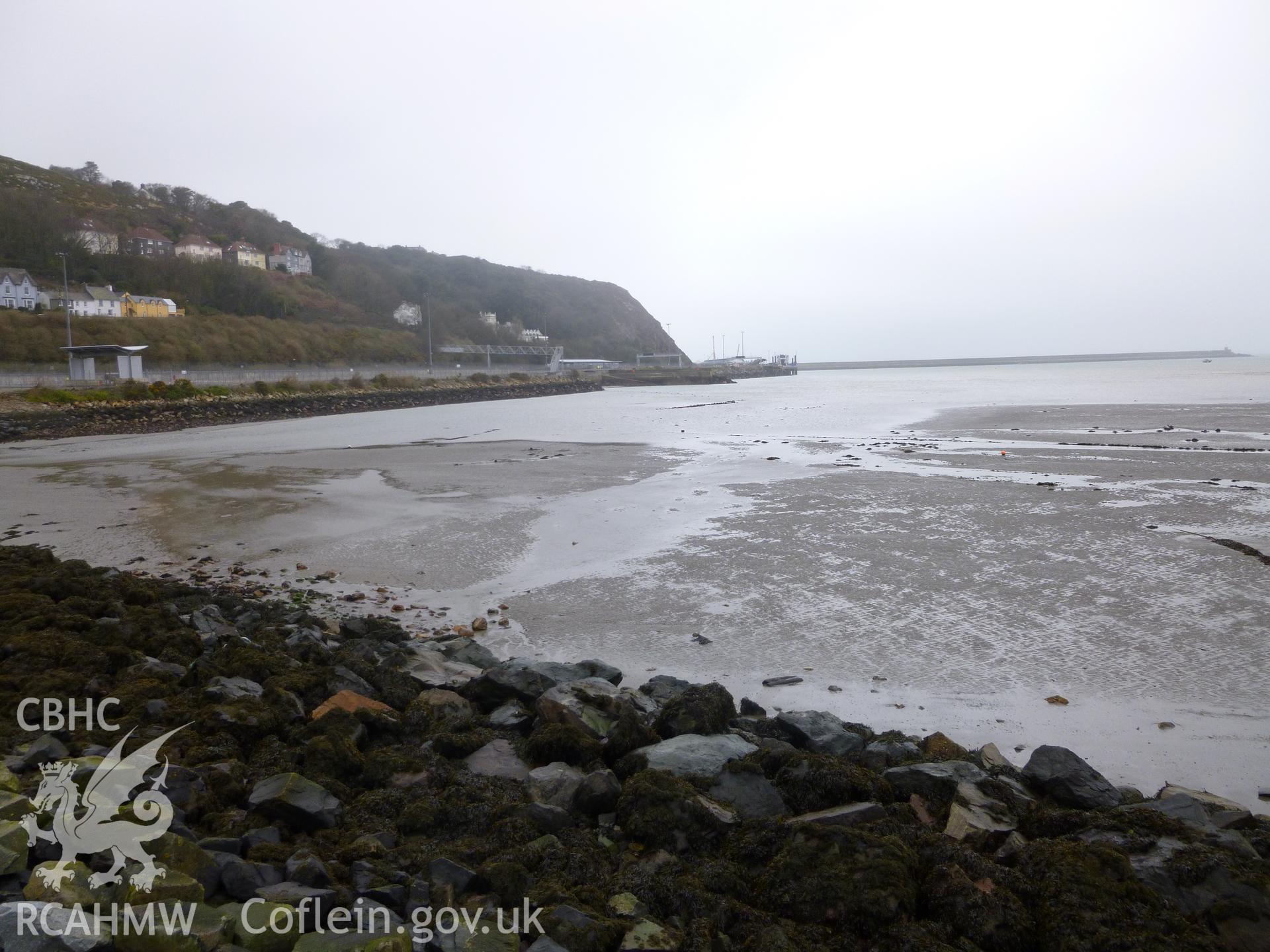 Hook of fishtrap viewed from top of sea defences