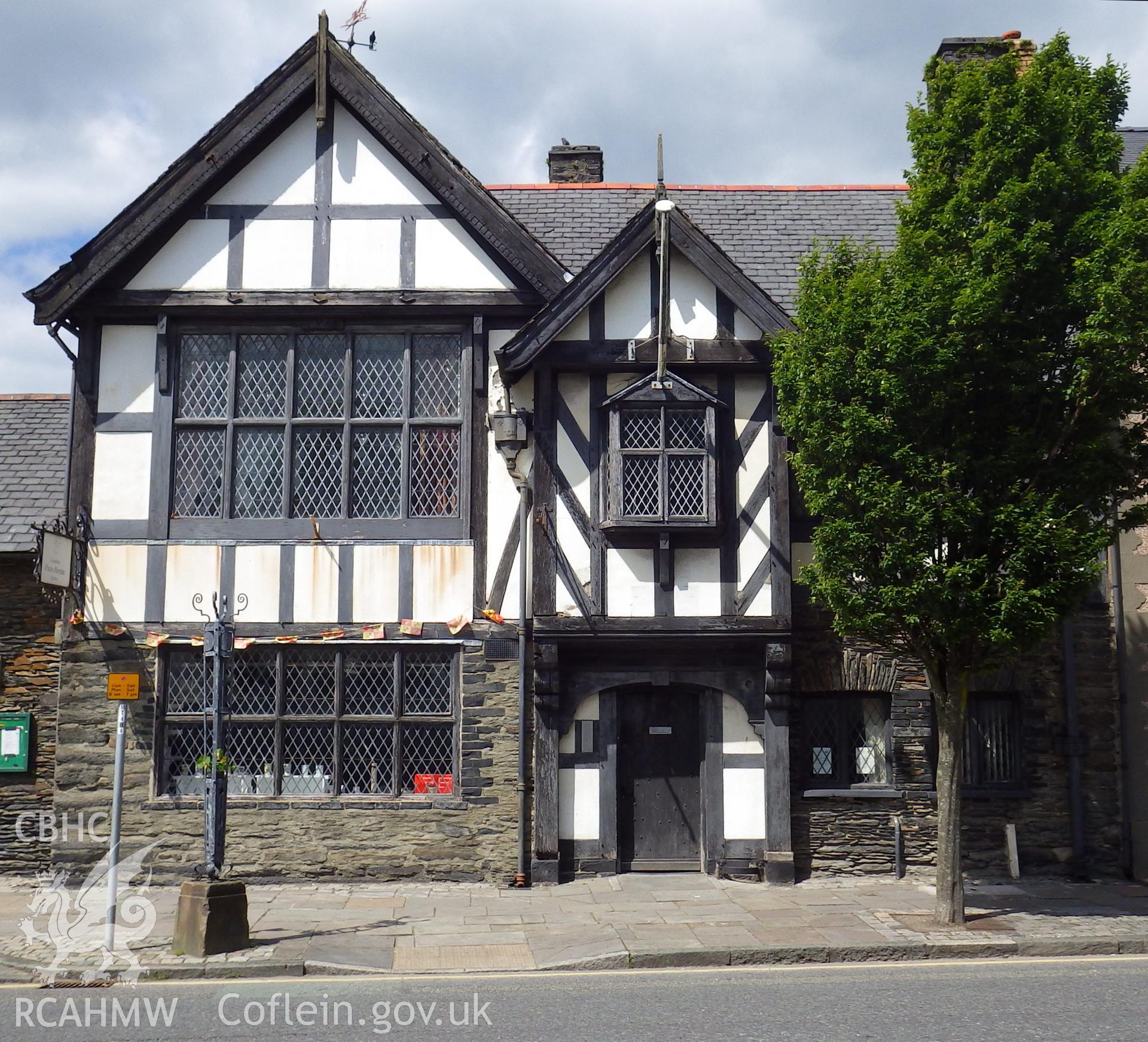 Exterior view of Owain Glyndwr Institute