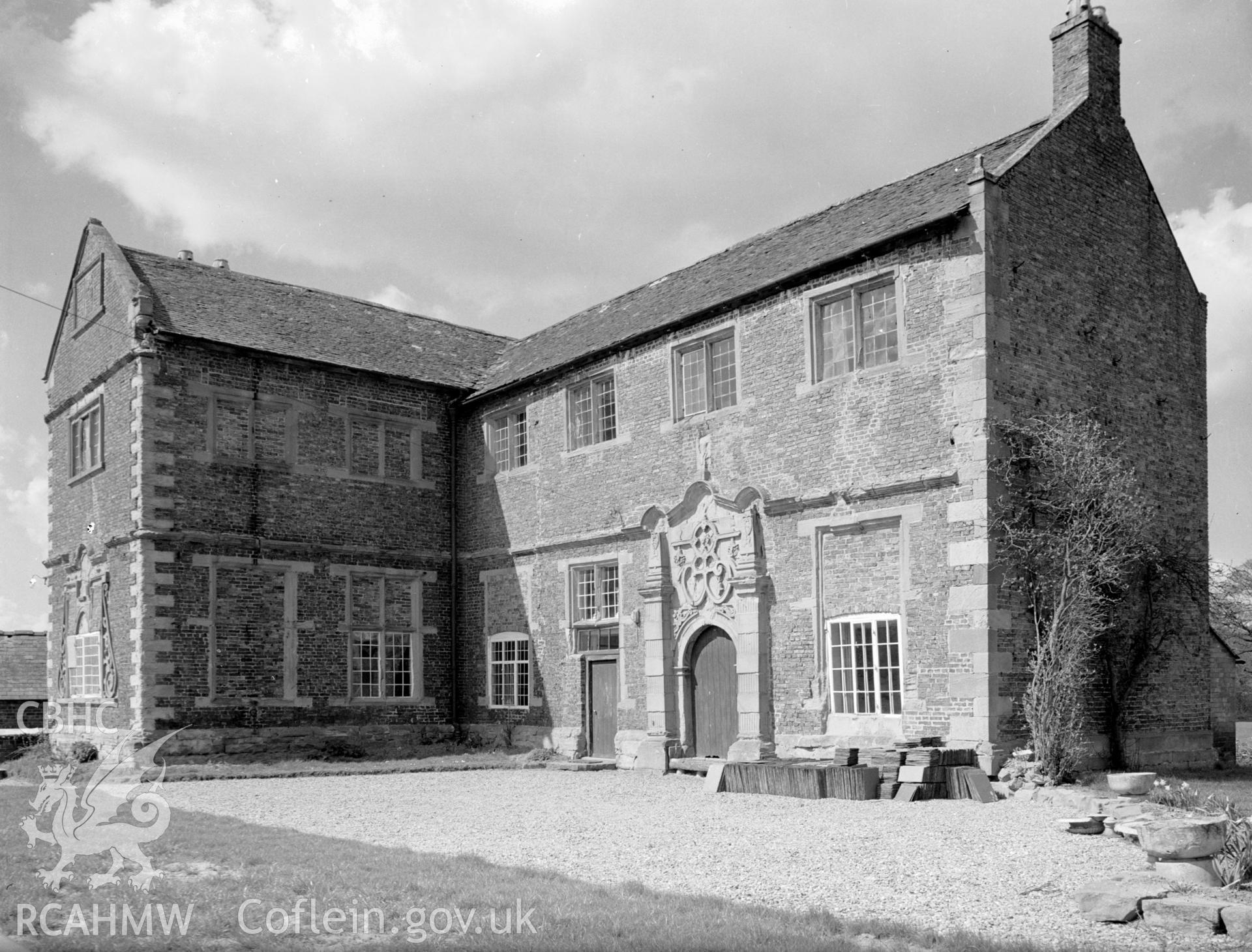 A photograph of the 'L-shaped' part of the building, on the eastern side.