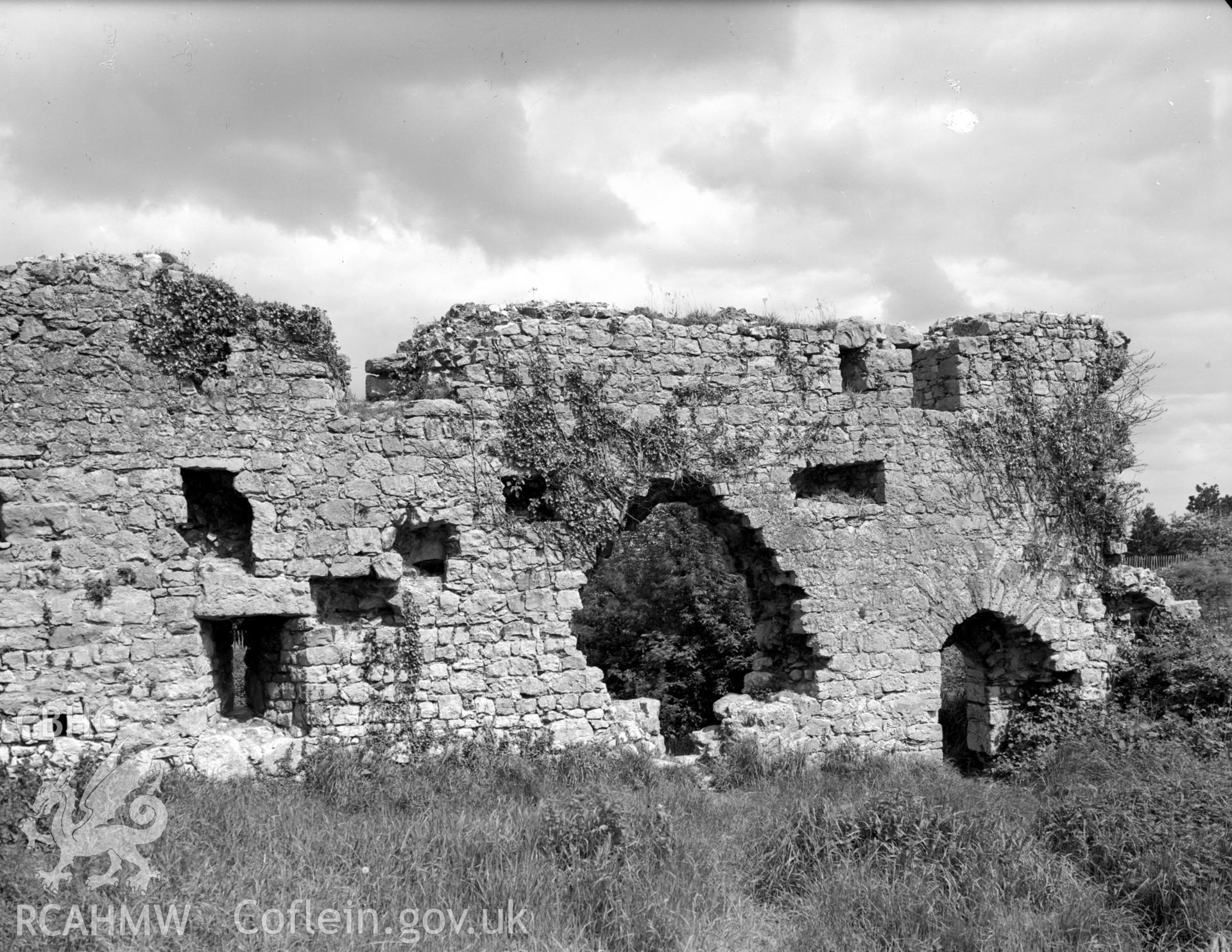 Remains of the east wall, showing a doorway.