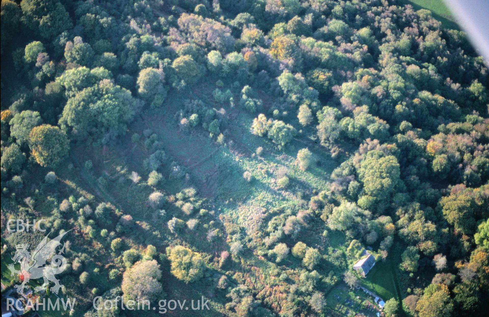 Slide of RCAHMW colour oblique aerial photograph of Lodge Wood Camp, taken by T.G. Driver, 18/10/1999.