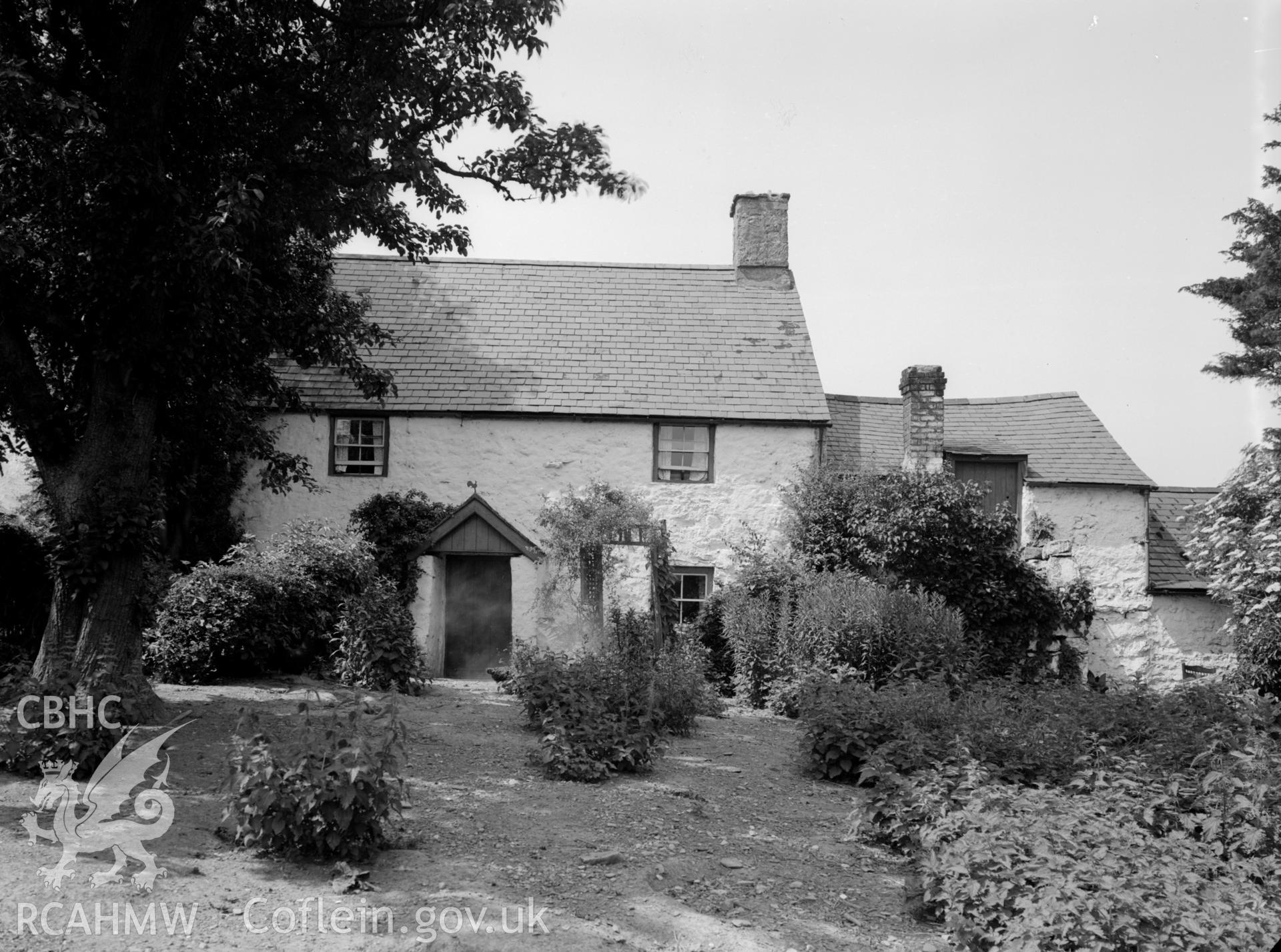Black and white photographic survey of Ffernant, Betws yn Rhos, produced by George Bernard Mason as part of the National Buildings Record