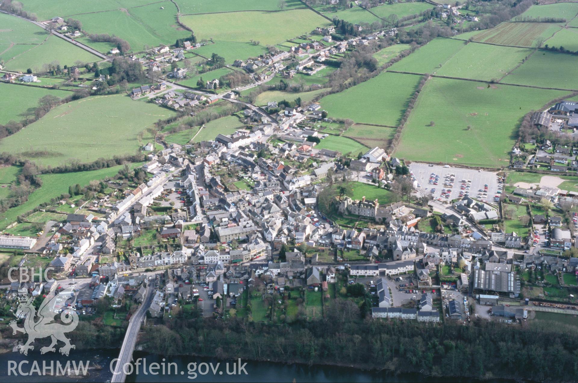 Slide of RCAHMW colour oblique aerial photograph of Hay On Wye, taken by T.G. Driver, 15/3/1999.