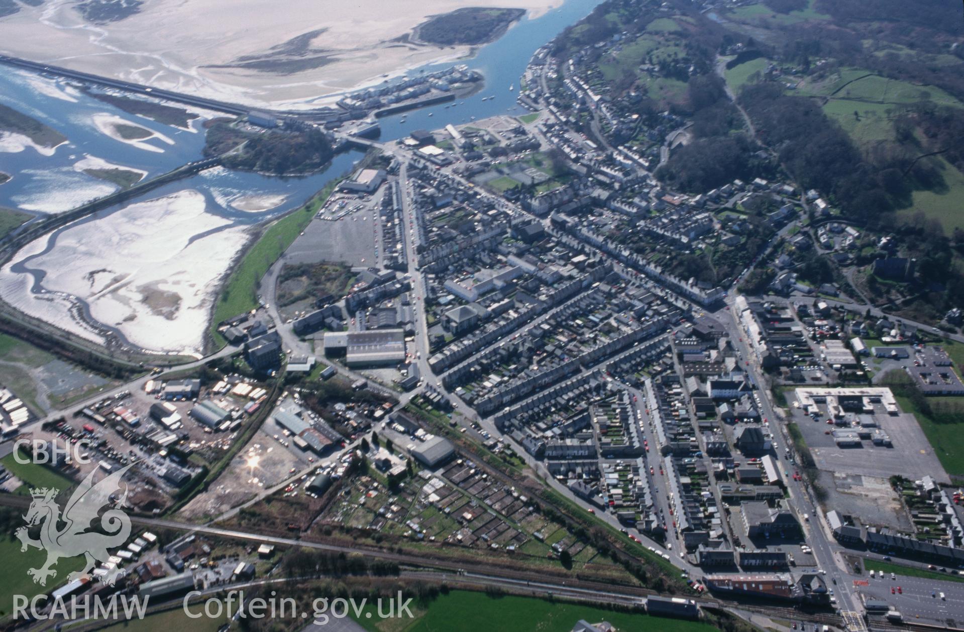 Slide of RCAHMW colour oblique aerial photograph of Porthmadog Harbour New Wharf;snowdon Wharf, taken by T.G. Driver, 30/3/2000.